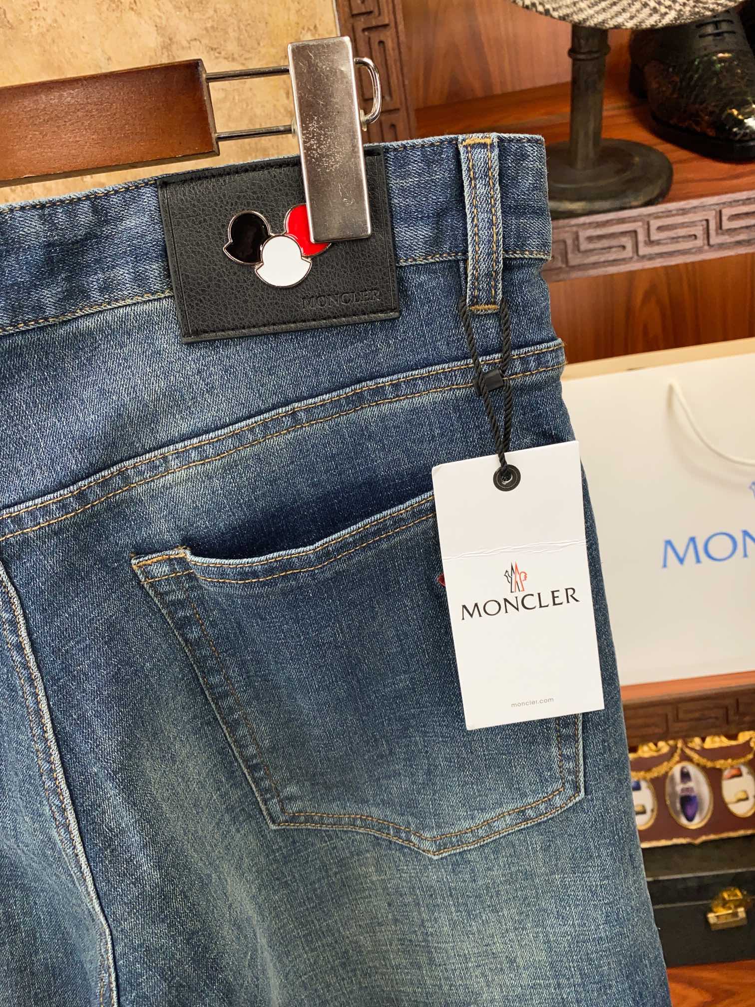 MonC 蒙*口 今年春夏新款牛仔裤大货已出！正品代购级别 👍👍👍新款专柜在售！正品对版开发！绝对是高端