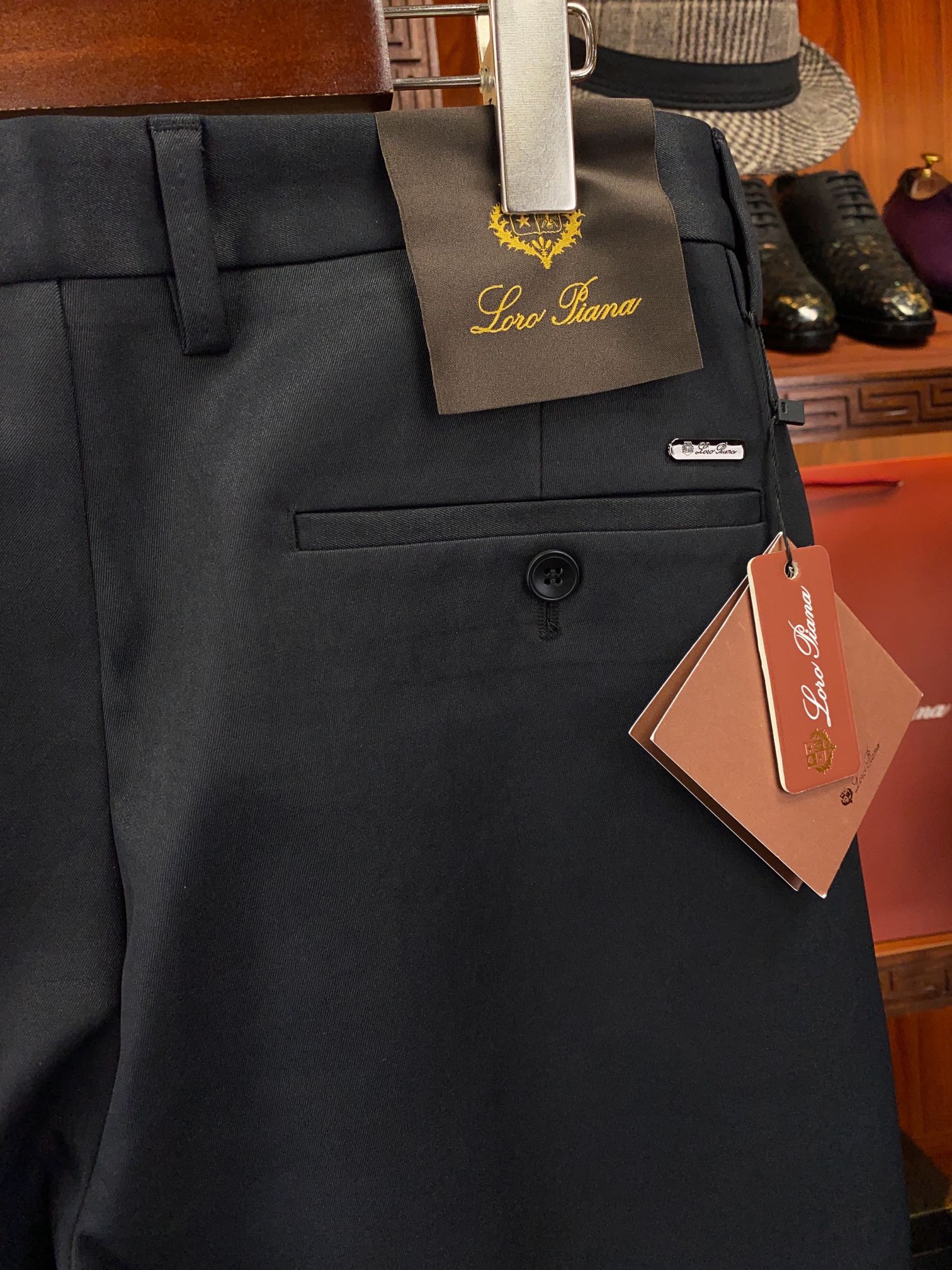 Loro Piana 正品代购级别 绝对好货 ！绝对好货 休闲西裤🔥🔥 【只做专柜对版货 市场版本千千万