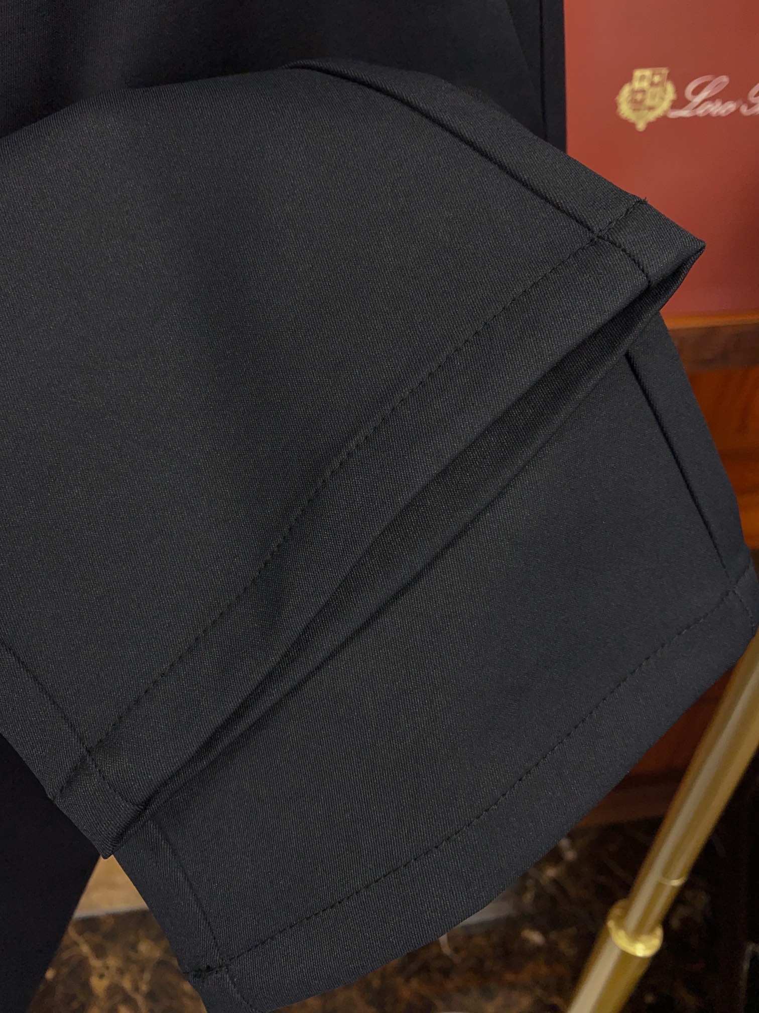 Loro Piana 正品代购级别 绝对好货 ！绝对好货 休闲西裤🔥🔥 【只做专柜对版货 市场版本千千万