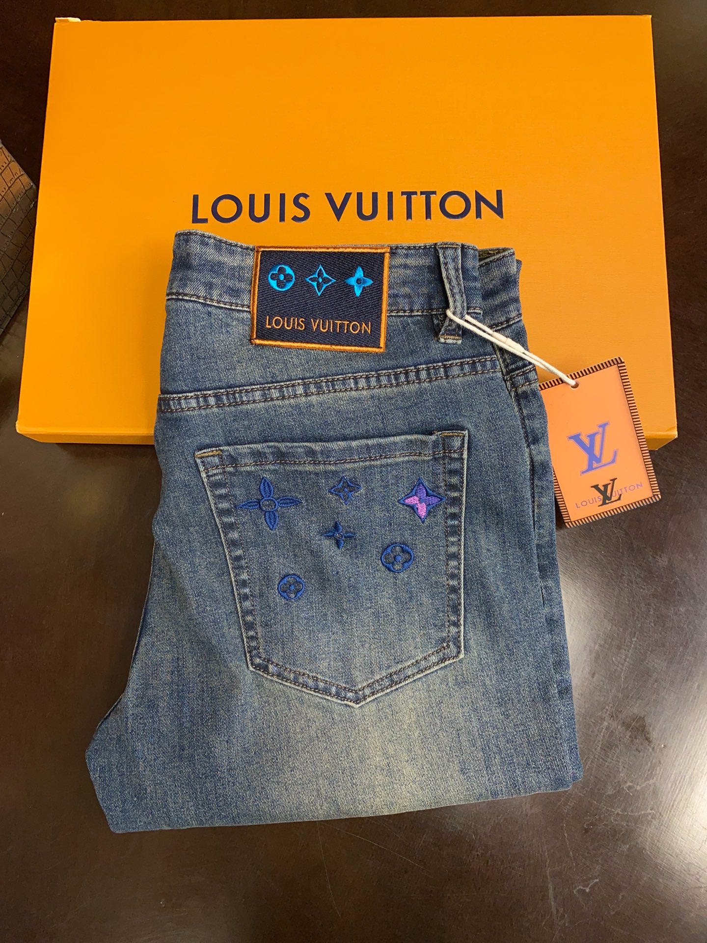 👍👍👍春夏新款！新款！绝对好货 ！绝对好货！1V专柜正品开发！🔥🔥 新款春夏 男士牛仔裤 批【只做对版货