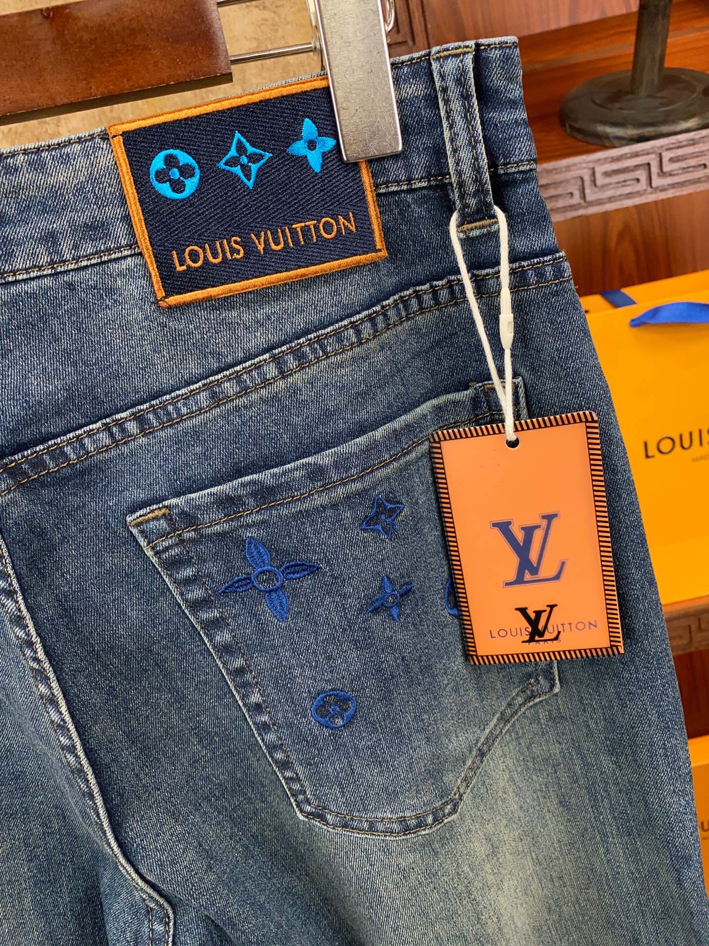 👍👍👍春夏新款！新款！绝对好货 ！绝对好货！1V专柜正品开发！🔥🔥 新款春夏 男士牛仔裤 批【只做对版货