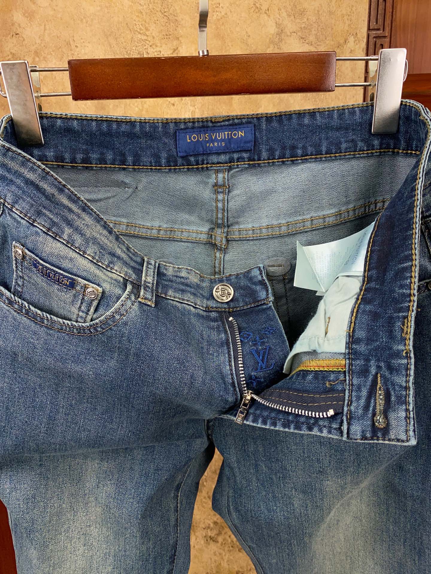 👍👍👍春夏新款！新款！绝对好货 ！绝对好货！1V专柜正品开发！🔥🔥 新款春夏 男士牛仔裤 批【只做对版货