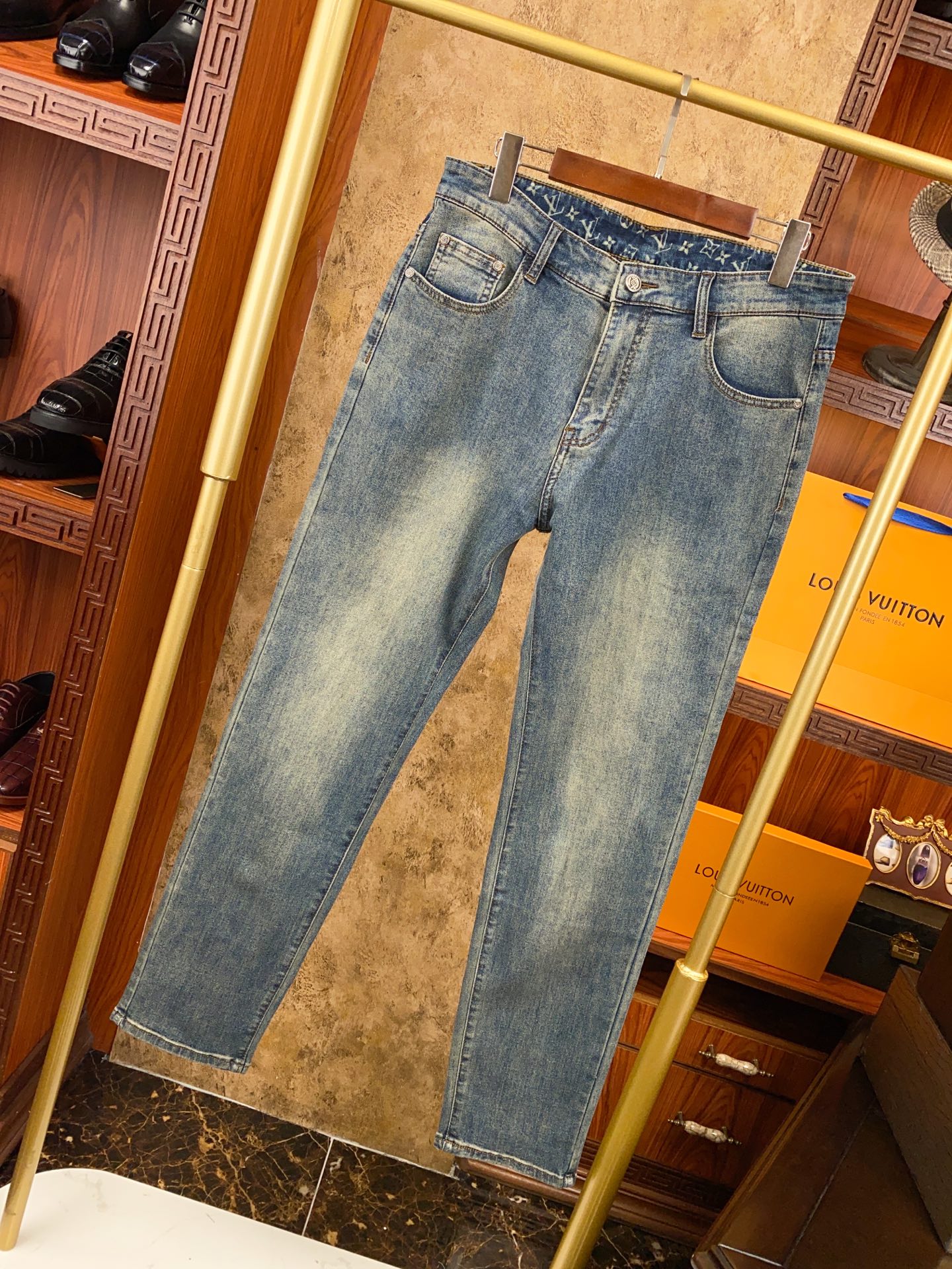👍👍👍春夏新款！新款！绝对好货 ！绝对好货！1V专柜正品开发！🔥🔥 新款春夏 男士牛仔裤 批【只做对版货