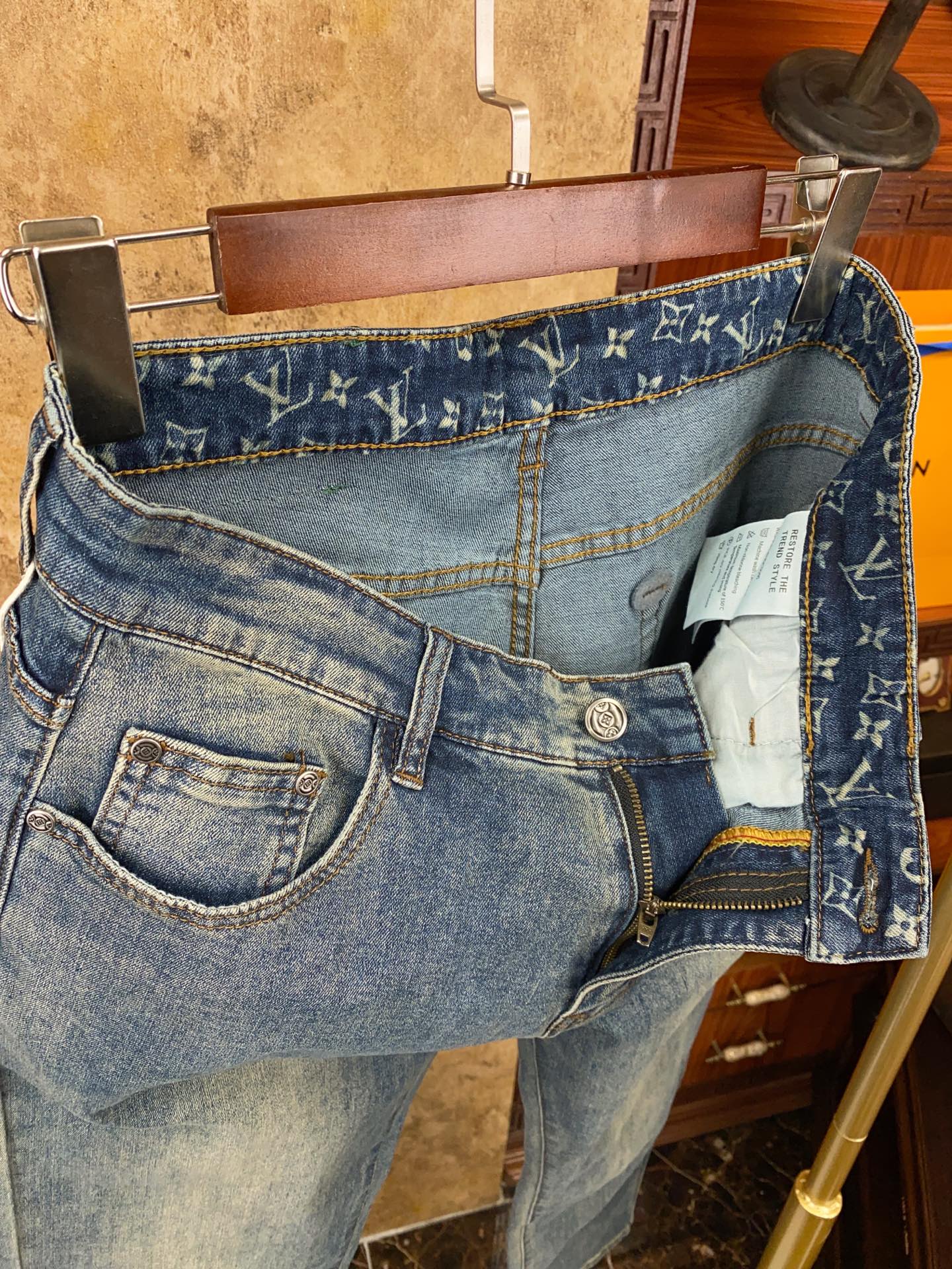 👍👍👍春夏新款！新款！绝对好货 ！绝对好货！1V专柜正品开发！🔥🔥 新款春夏 男士牛仔裤 批【只做对版货