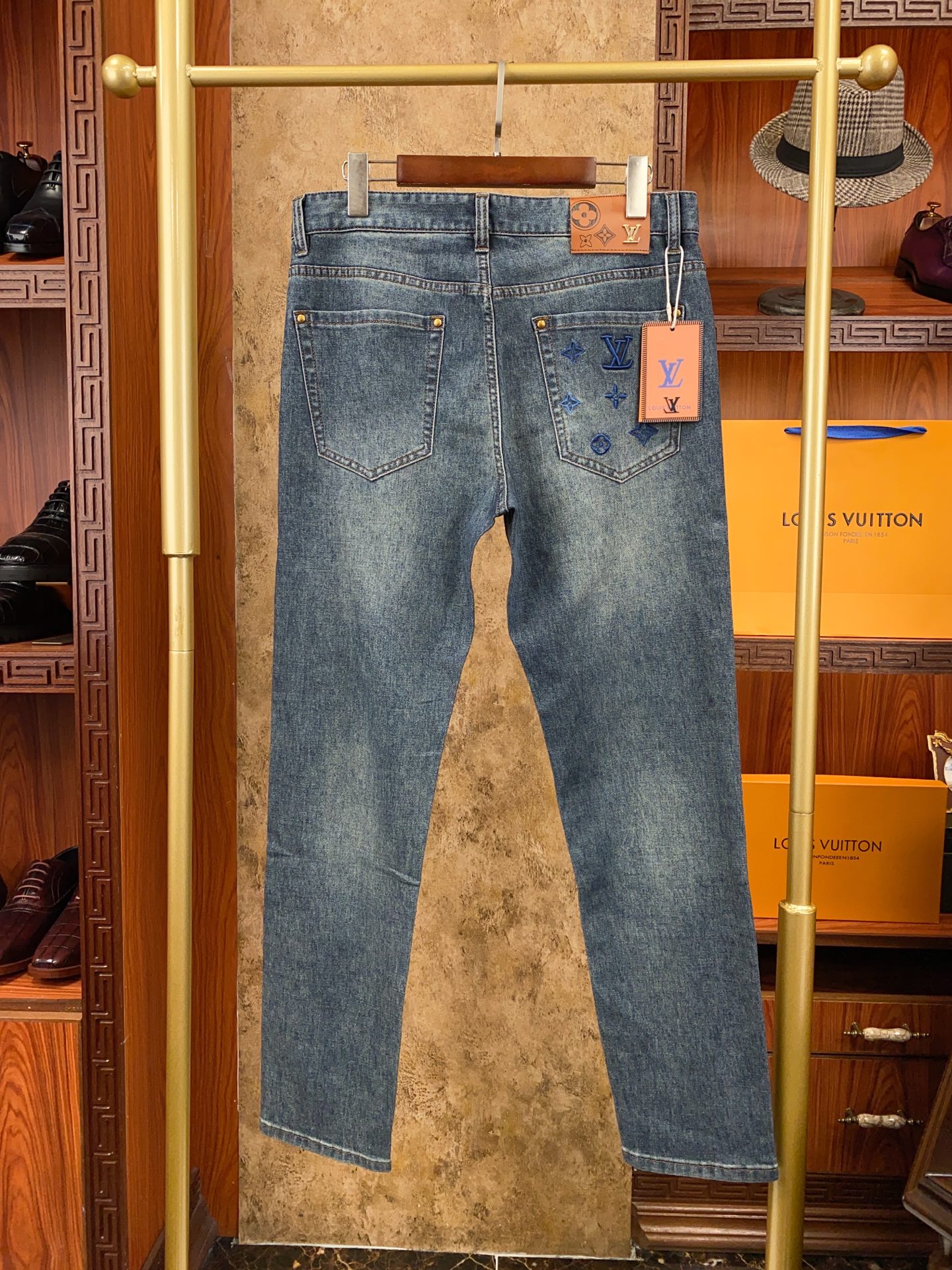 👍👍👍春夏新款！新款！绝对好货 ！绝对好货！1V专柜正品开发！🔥🔥 新款春夏 男士牛仔裤 批【只做对版货