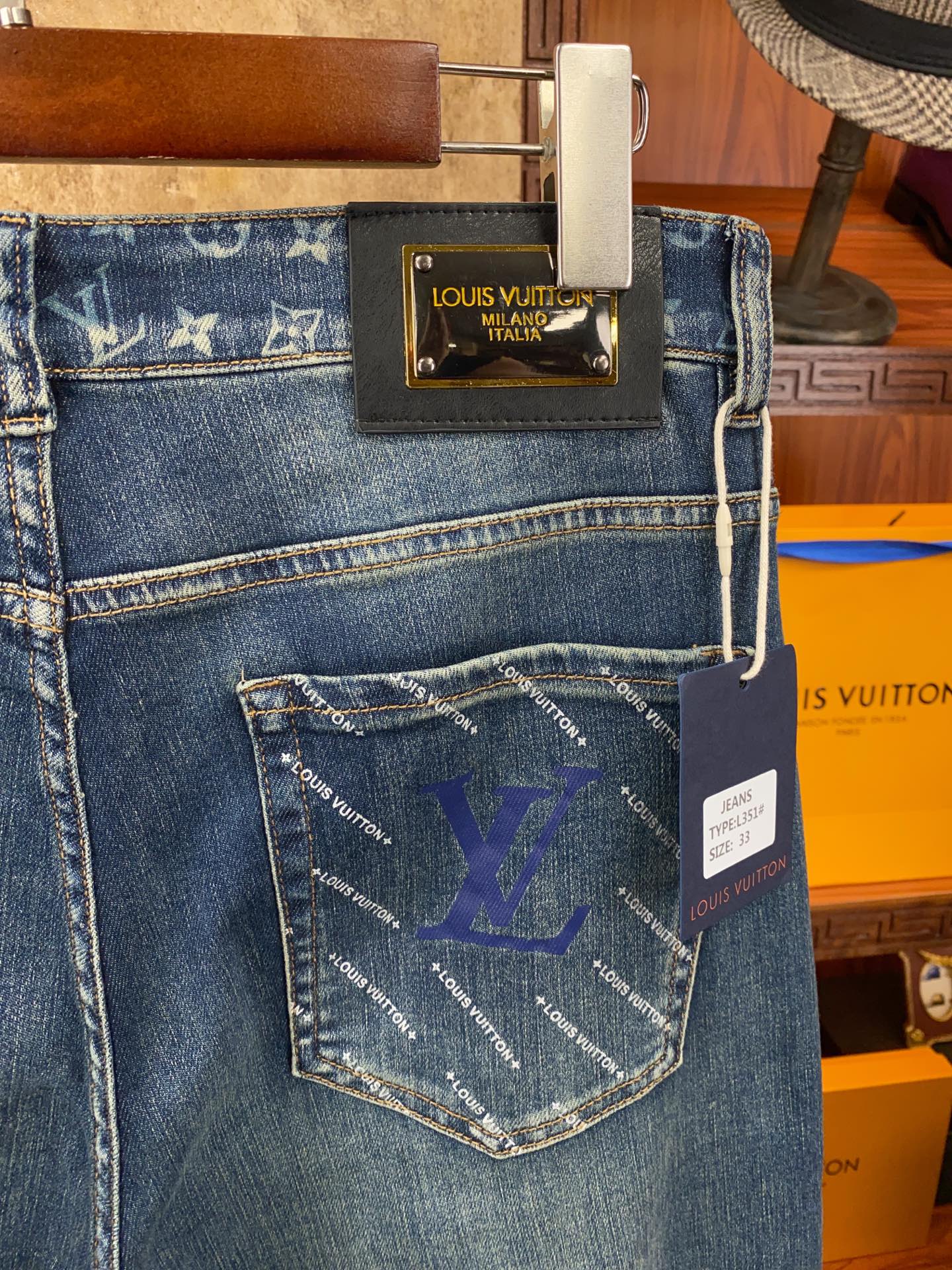 👍👍👍春夏新款！新款！绝对好货 ！绝对好货！1V专柜正品开发！🔥🔥 新款春夏 男士牛仔裤 批【只做对版货