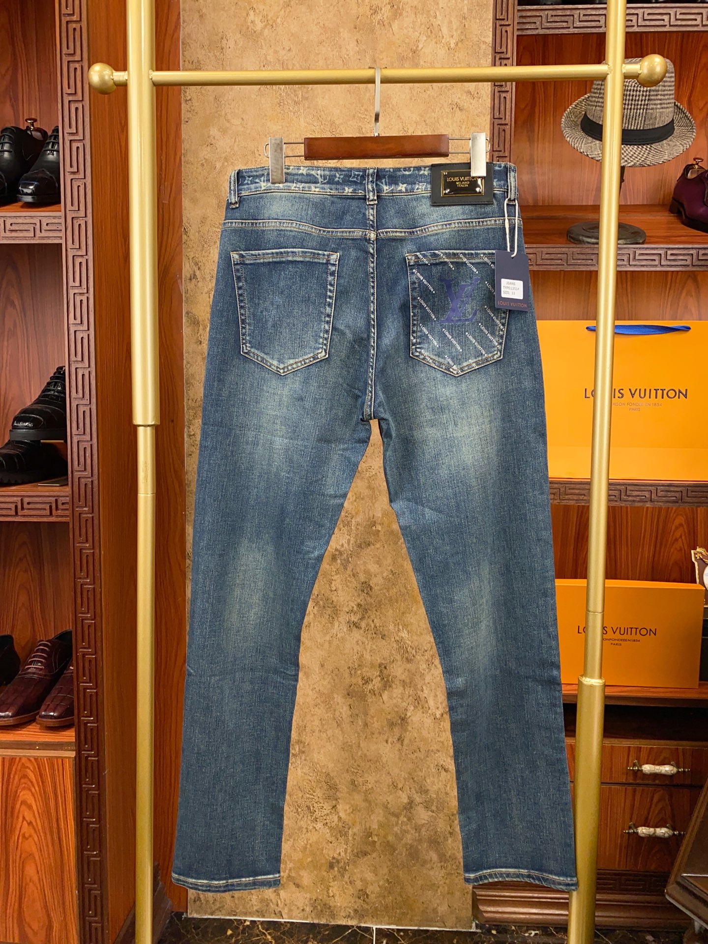 👍👍👍春夏新款！新款！绝对好货 ！绝对好货！1V专柜正品开发！🔥🔥 新款春夏 男士牛仔裤 批【只做对版货