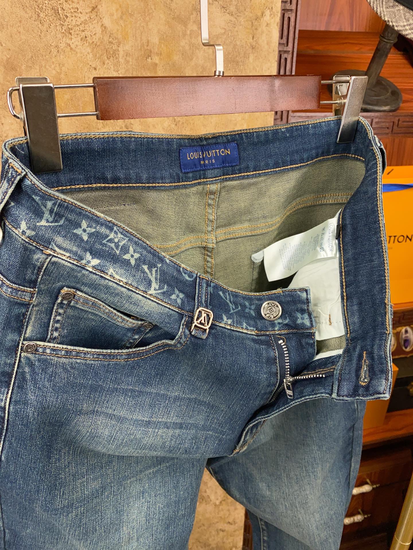 👍👍👍春夏新款！新款！绝对好货 ！绝对好货！1V专柜正品开发！🔥🔥 新款春夏 男士牛仔裤 批【只做对版货