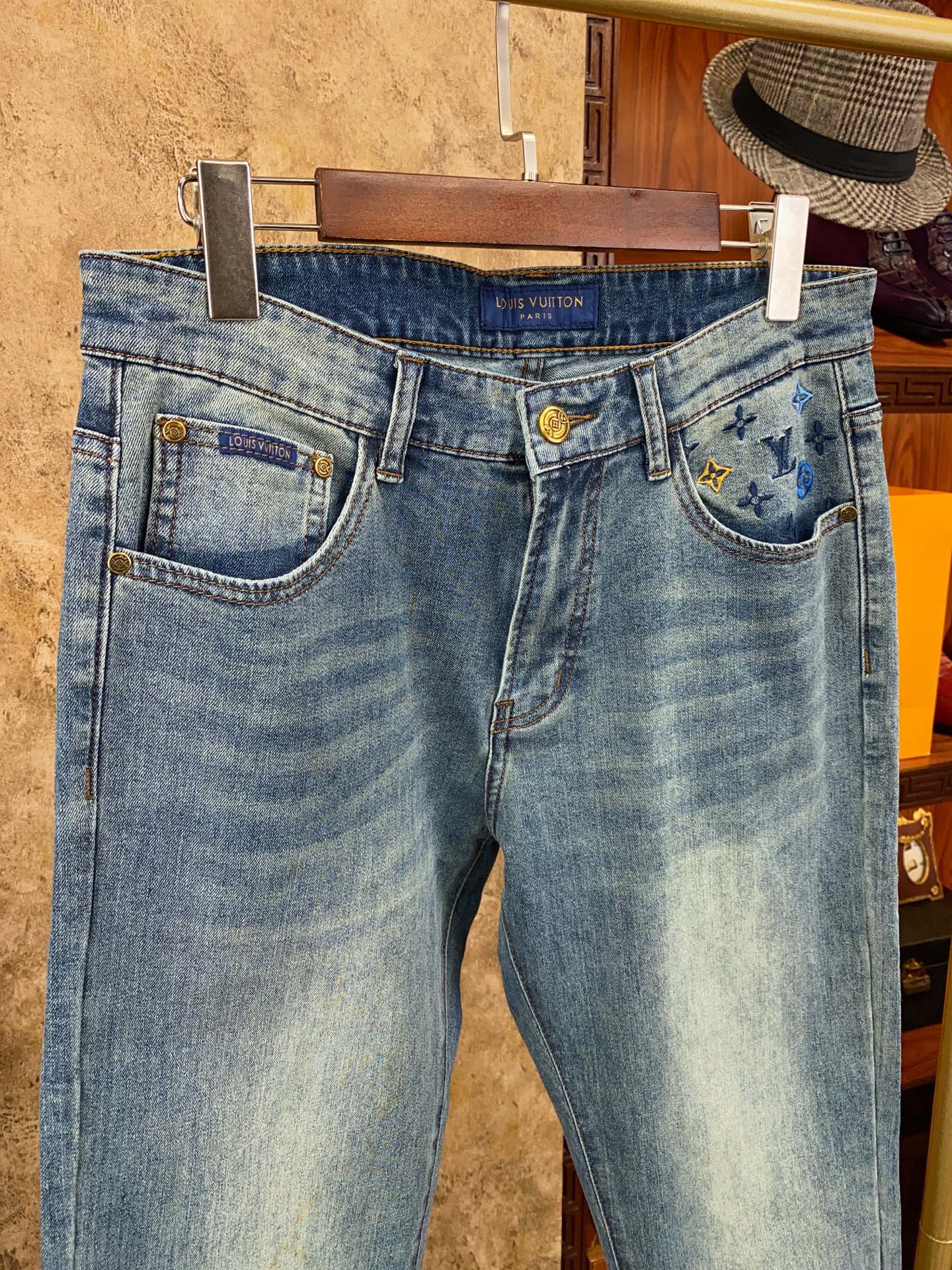 👍👍👍春夏新款！新款！绝对好货 ！绝对好货！1V专柜正品开发！🔥🔥 新款春夏 男士牛仔裤 批【只做对版货