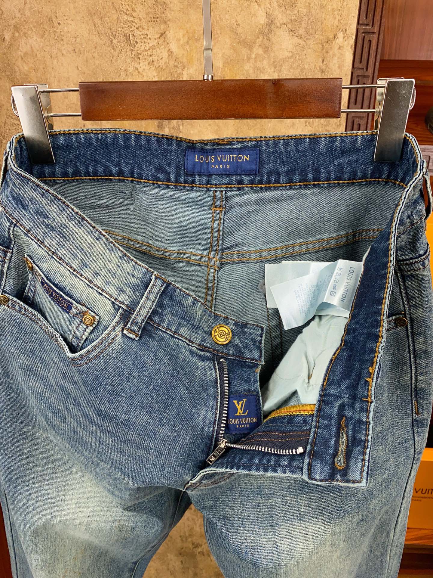 👍👍👍春夏新款！新款！绝对好货 ！绝对好货！1V专柜正品开发！🔥🔥 新款春夏 男士牛仔裤 批【只做对版货