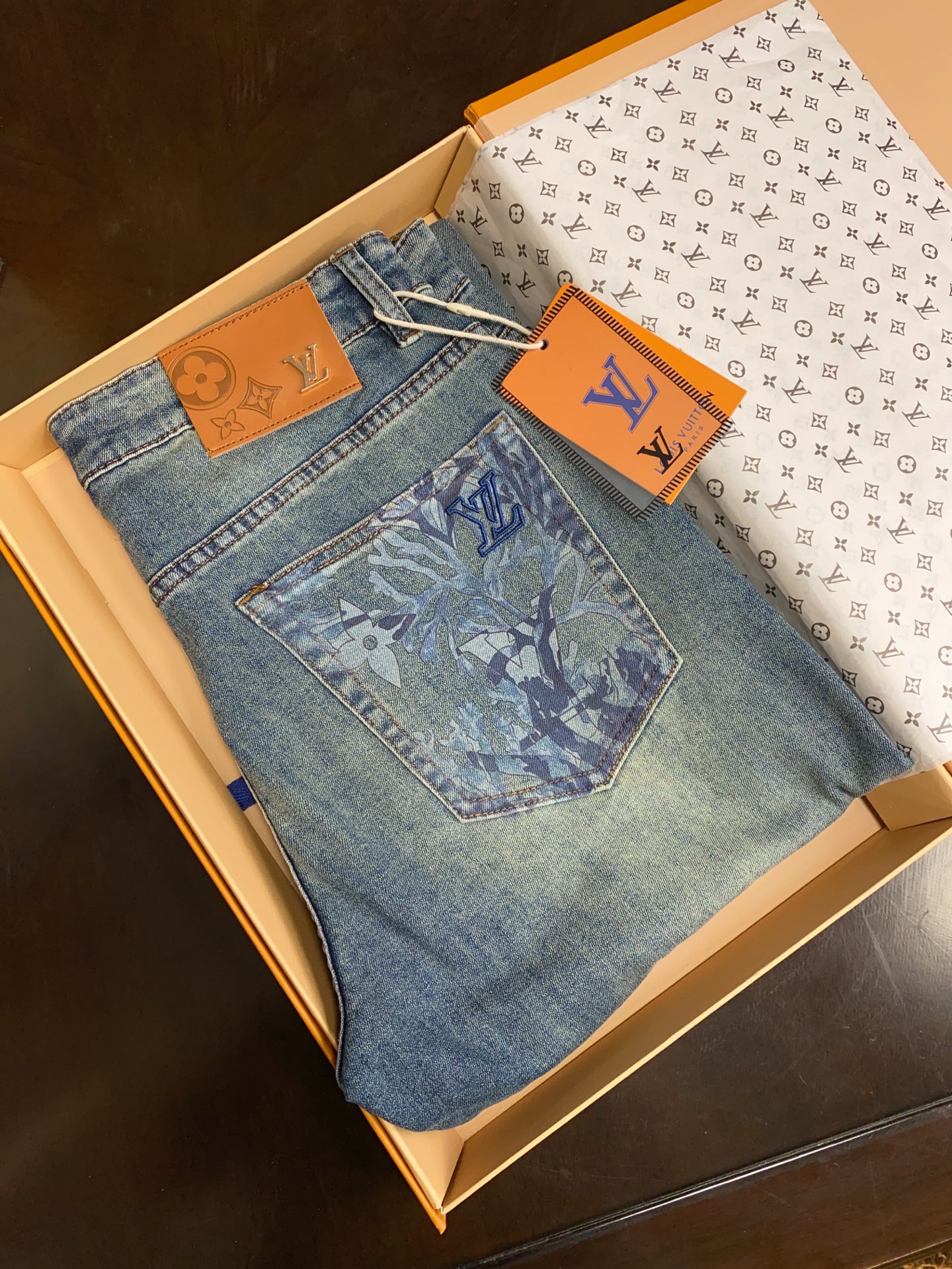 👍👍👍春夏新款！新款！绝对好货 ！绝对好货！1V专柜正品开发！🔥🔥 新款春夏 男士牛仔裤 批【只做对版货