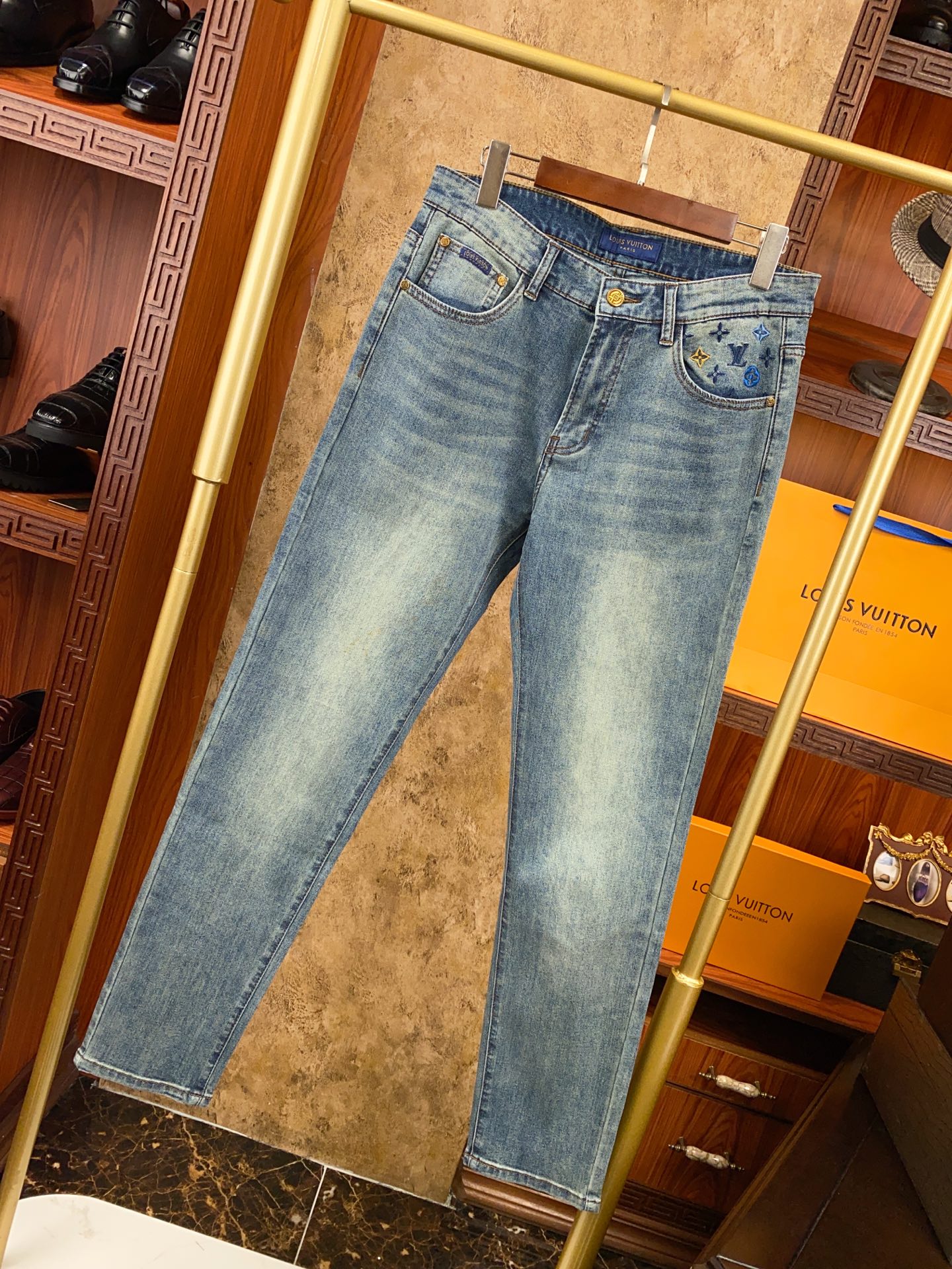 👍👍👍春夏新款！新款！绝对好货 ！绝对好货！1V专柜正品开发！🔥🔥 新款春夏 男士牛仔裤 批【只做对版货