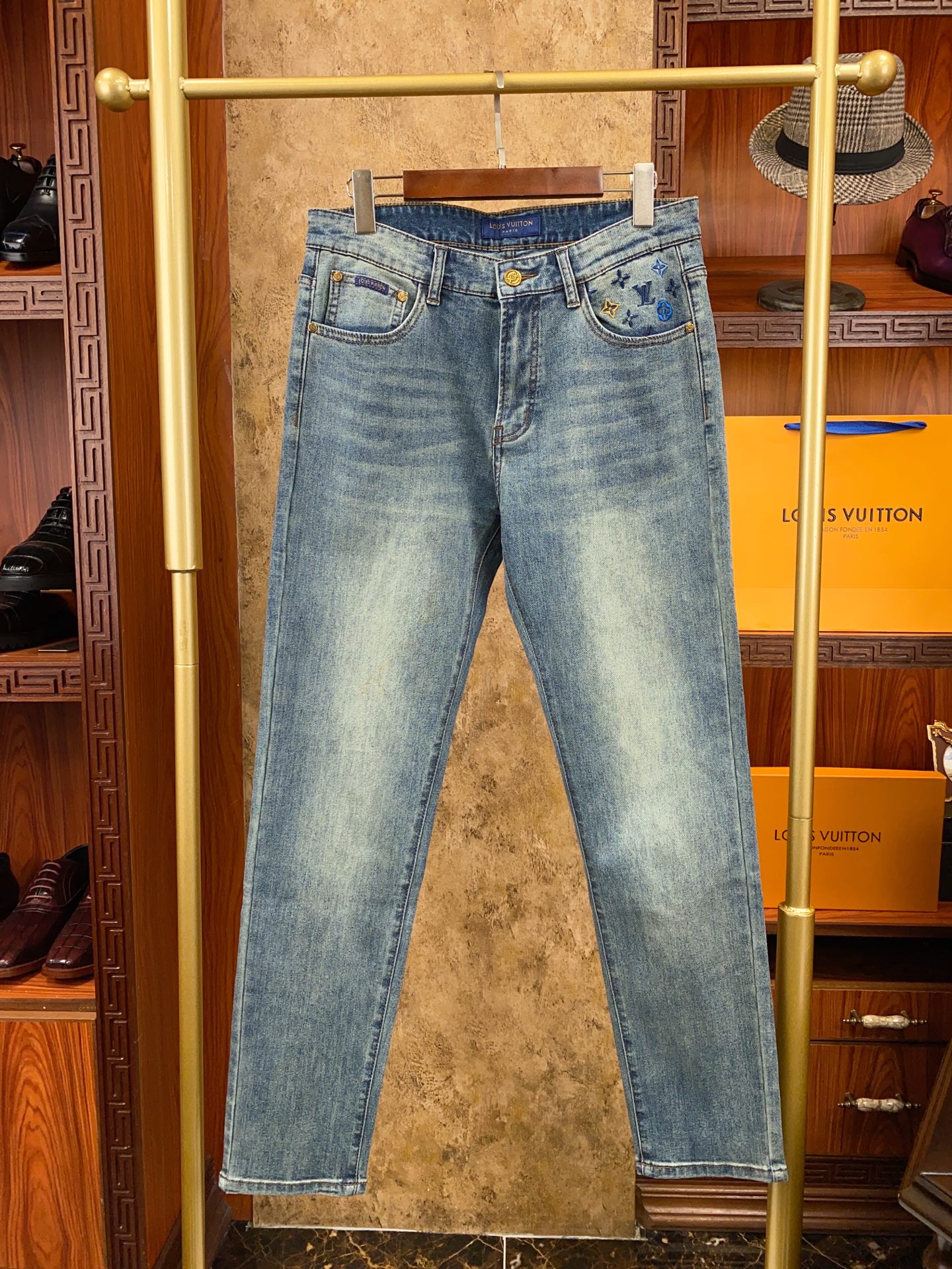 👍👍👍春夏新款！新款！绝对好货 ！绝对好货！1V专柜正品开发！🔥🔥 新款春夏 男士牛仔裤 批【只做对版货