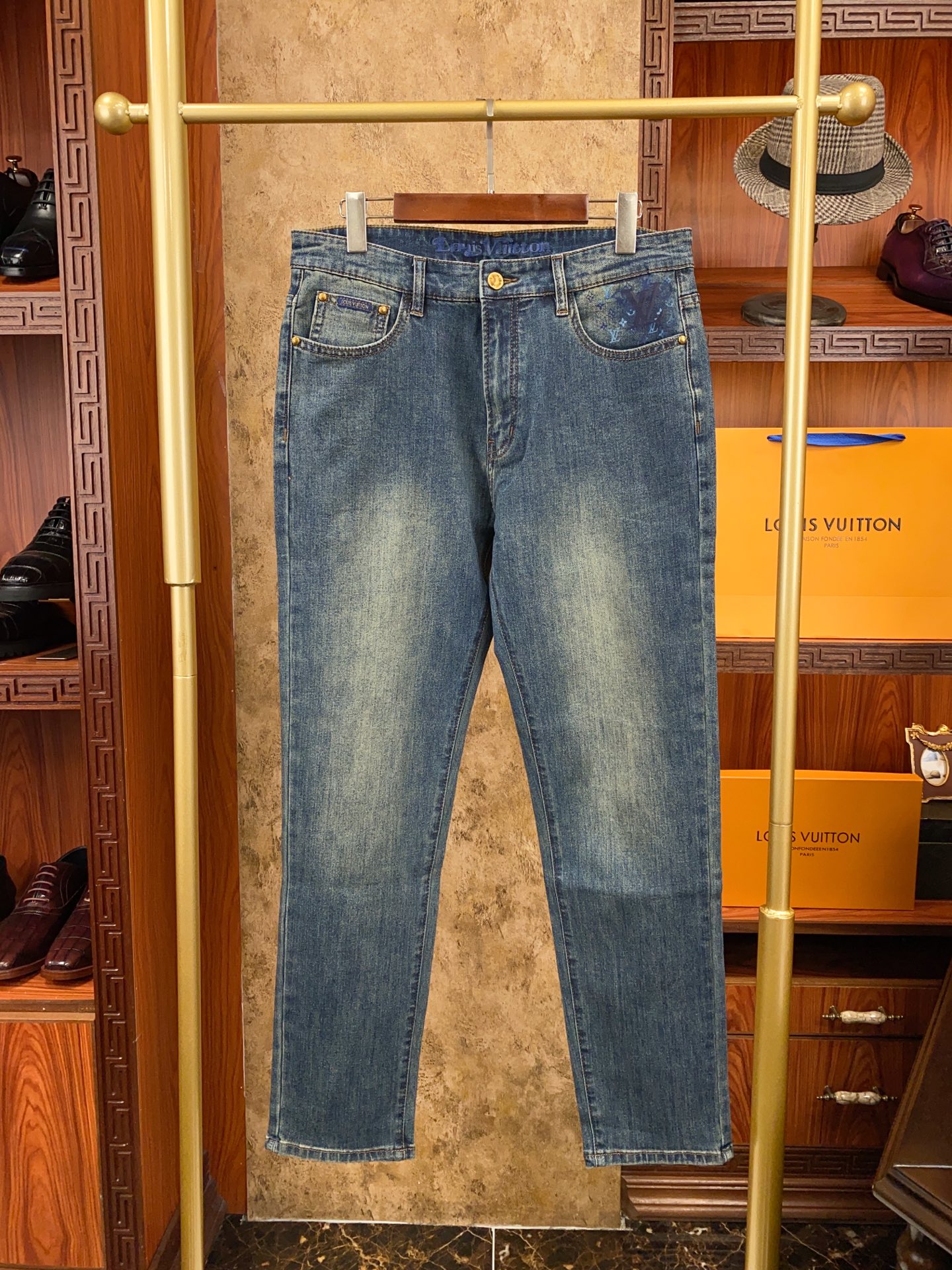 👍👍👍春夏新款！新款！绝对好货 ！绝对好货！1V专柜正品开发！🔥🔥 新款春夏 男士牛仔裤 批【只做对版货