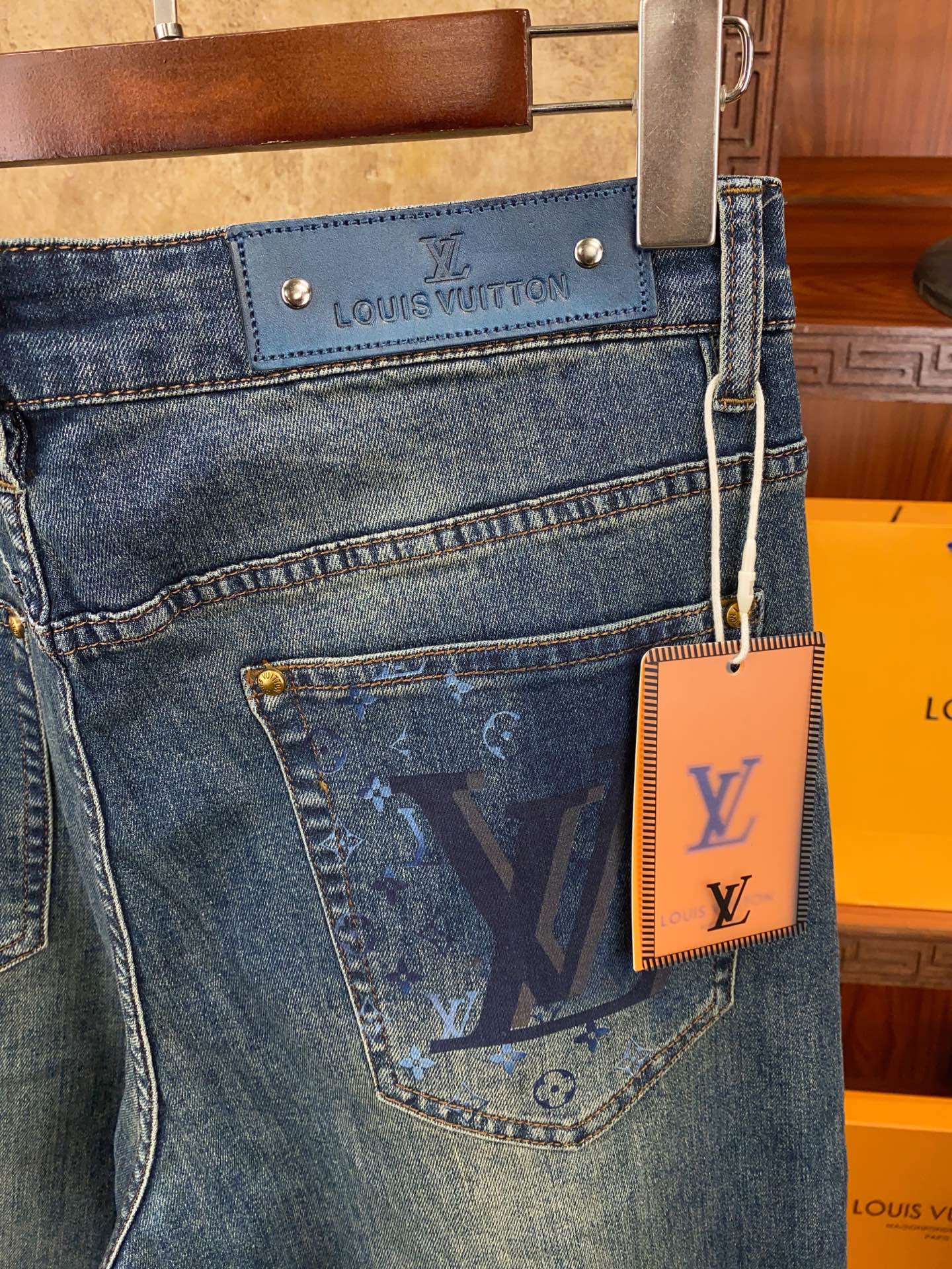 👍👍👍春夏新款！新款！绝对好货 ！绝对好货！1V专柜正品开发！🔥🔥 新款春夏 男士牛仔裤 批【只做对版货