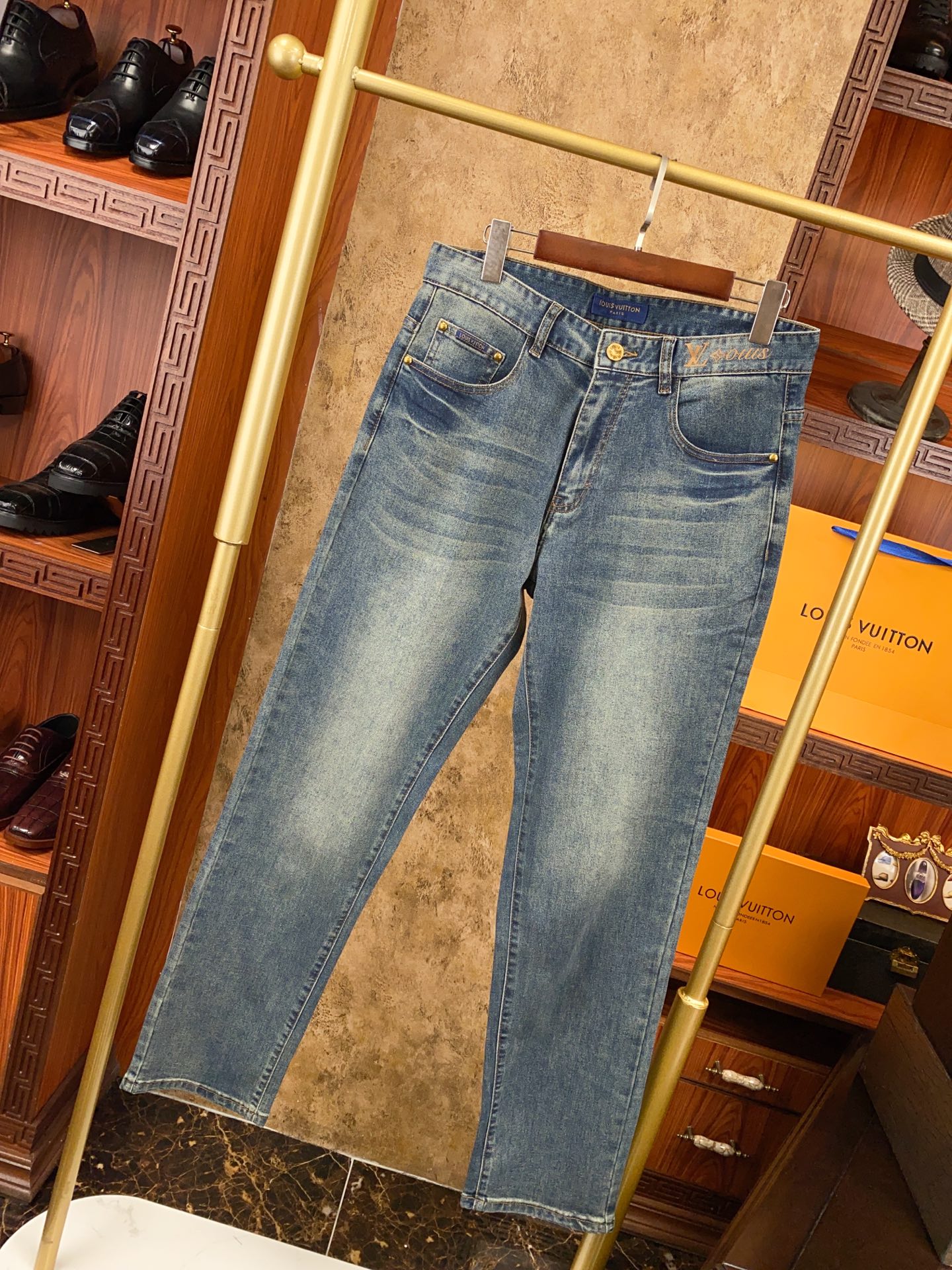 👍👍👍春夏新款！新款！绝对好货 ！绝对好货！1V专柜正品开发！🔥🔥 新款春夏 男士牛仔裤 批【只做对版货
