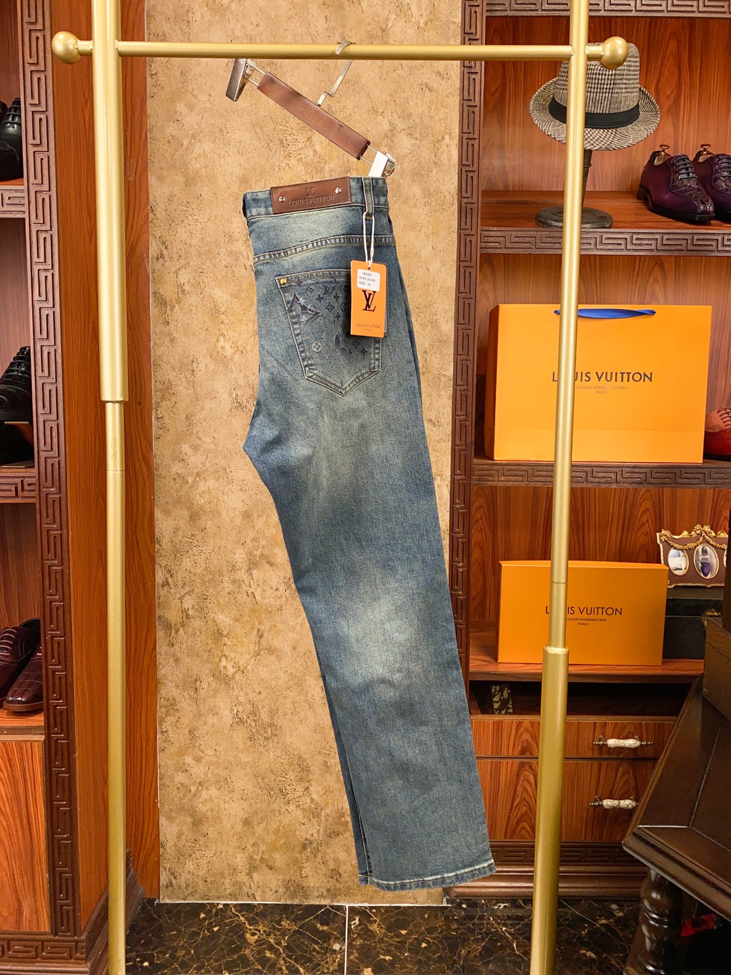 👍👍👍春夏新款！新款！绝对好货 ！绝对好货！1V专柜正品开发！🔥🔥 新款春夏 男士牛仔裤 批【只做对版货