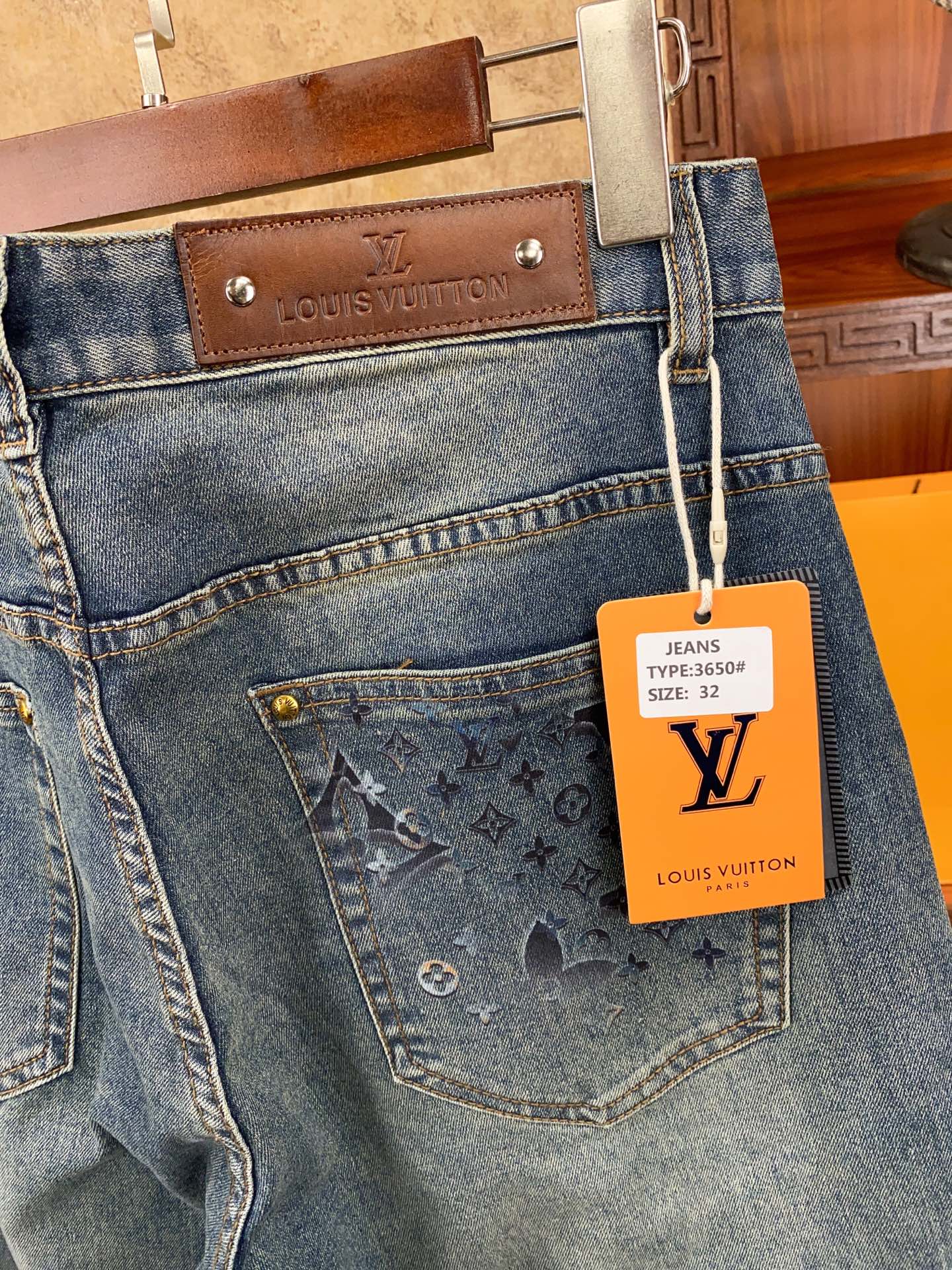 👍👍👍春夏新款！新款！绝对好货 ！绝对好货！1V专柜正品开发！🔥🔥 新款春夏 男士牛仔裤 批【只做对版货