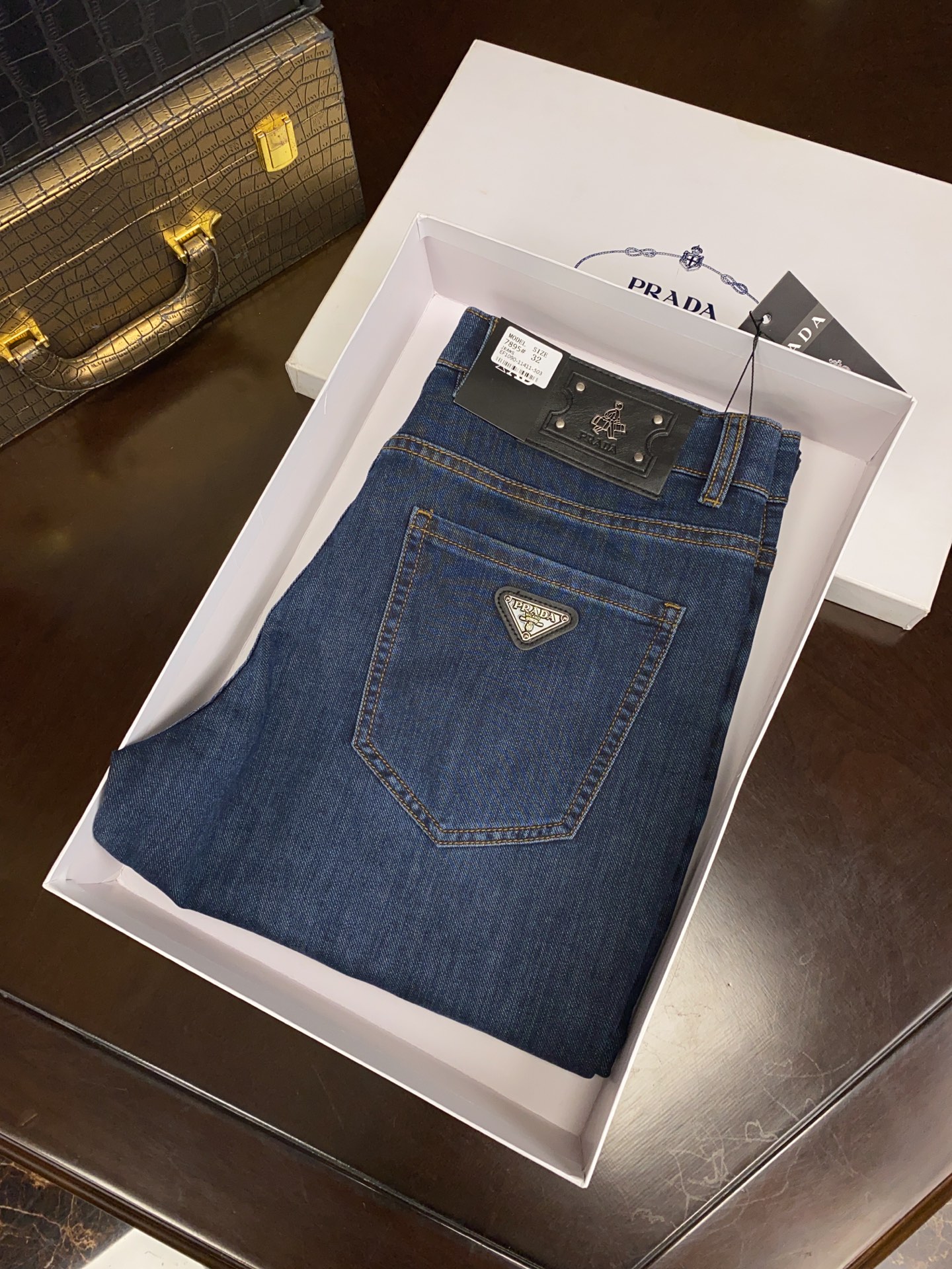 PRAD@ 普拉达 👍👍👍春夏新款！新款！绝对好货 ！绝对好货！专柜正品开发！🔥🔥 新款春夏 男士牛仔裤