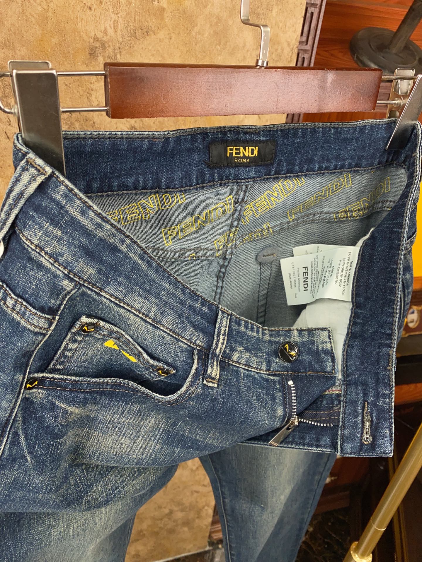 芬迪 👍👍👍时尚潮流流量王 春夏新款！新款！绝对好货 ！绝对好货！专柜正品开发！🔥🔥 新款春夏 男士牛仔