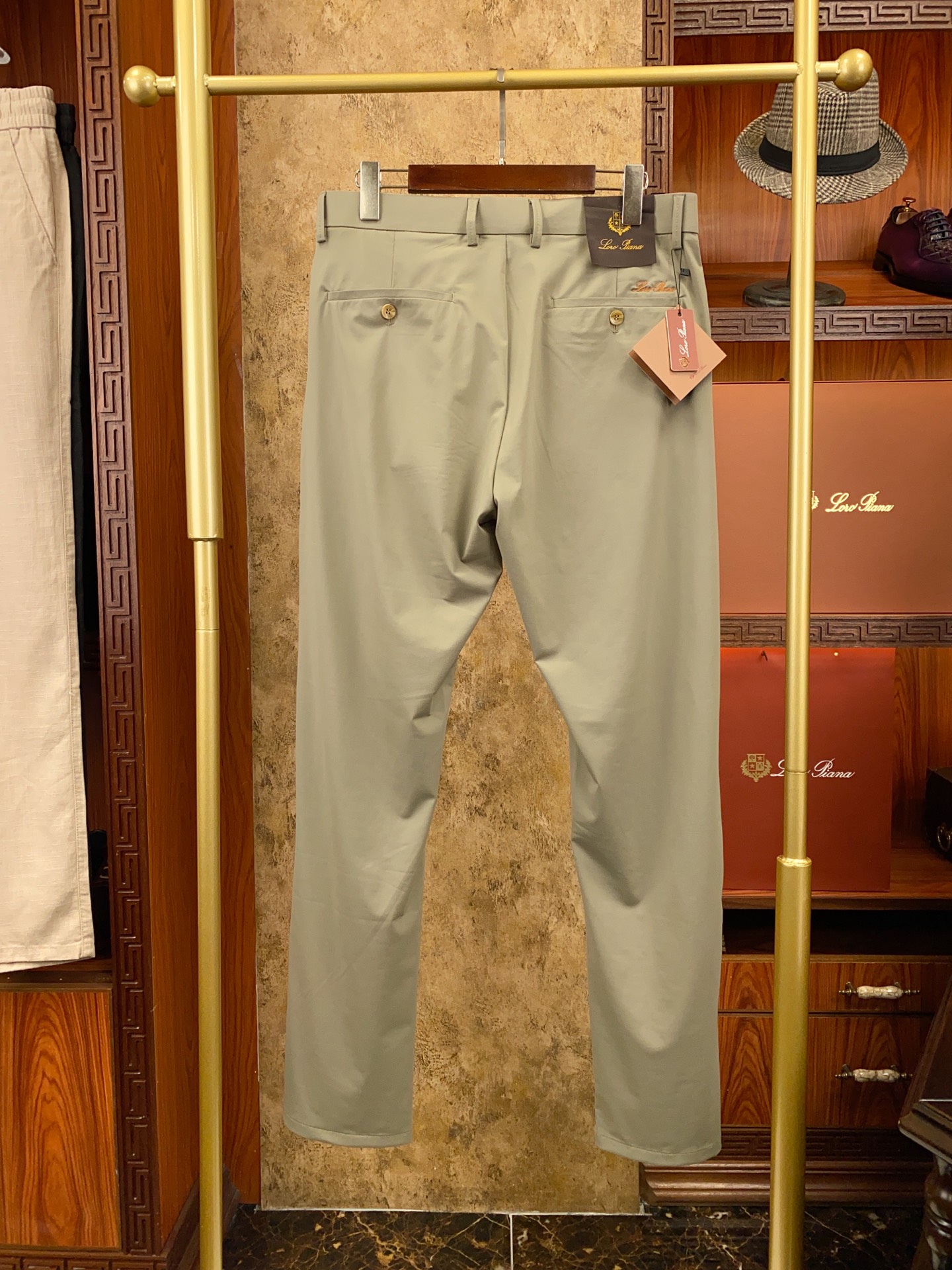 绝对好货 ！绝对好货Loro Piana 今年春夏新款 休闲西裤🔥🔥 【只做专柜对版货 市场版本千千万 