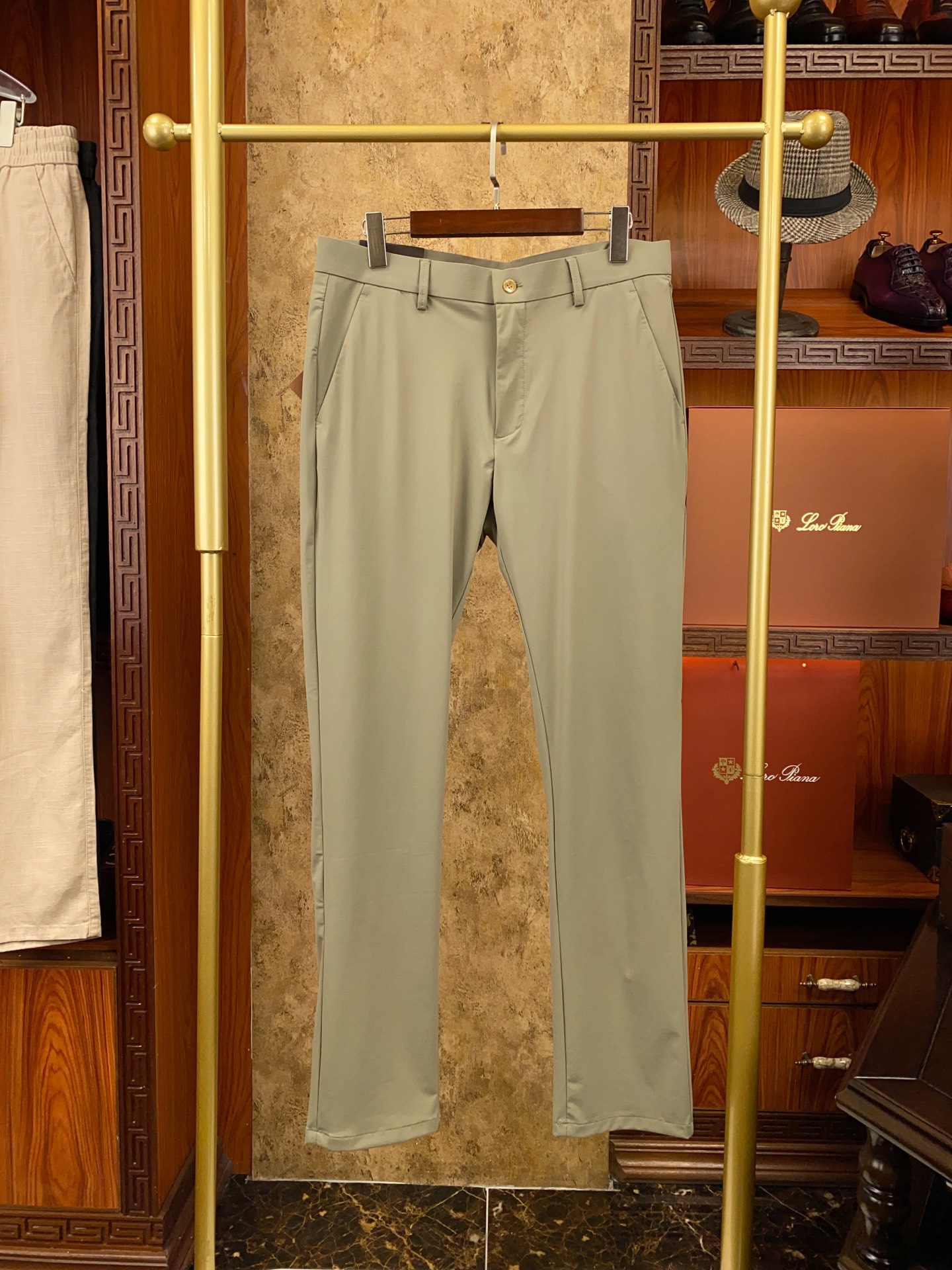 绝对好货 ！绝对好货Loro Piana 今年春夏新款 休闲西裤🔥🔥 【只做专柜对版货 市场版本千千万 