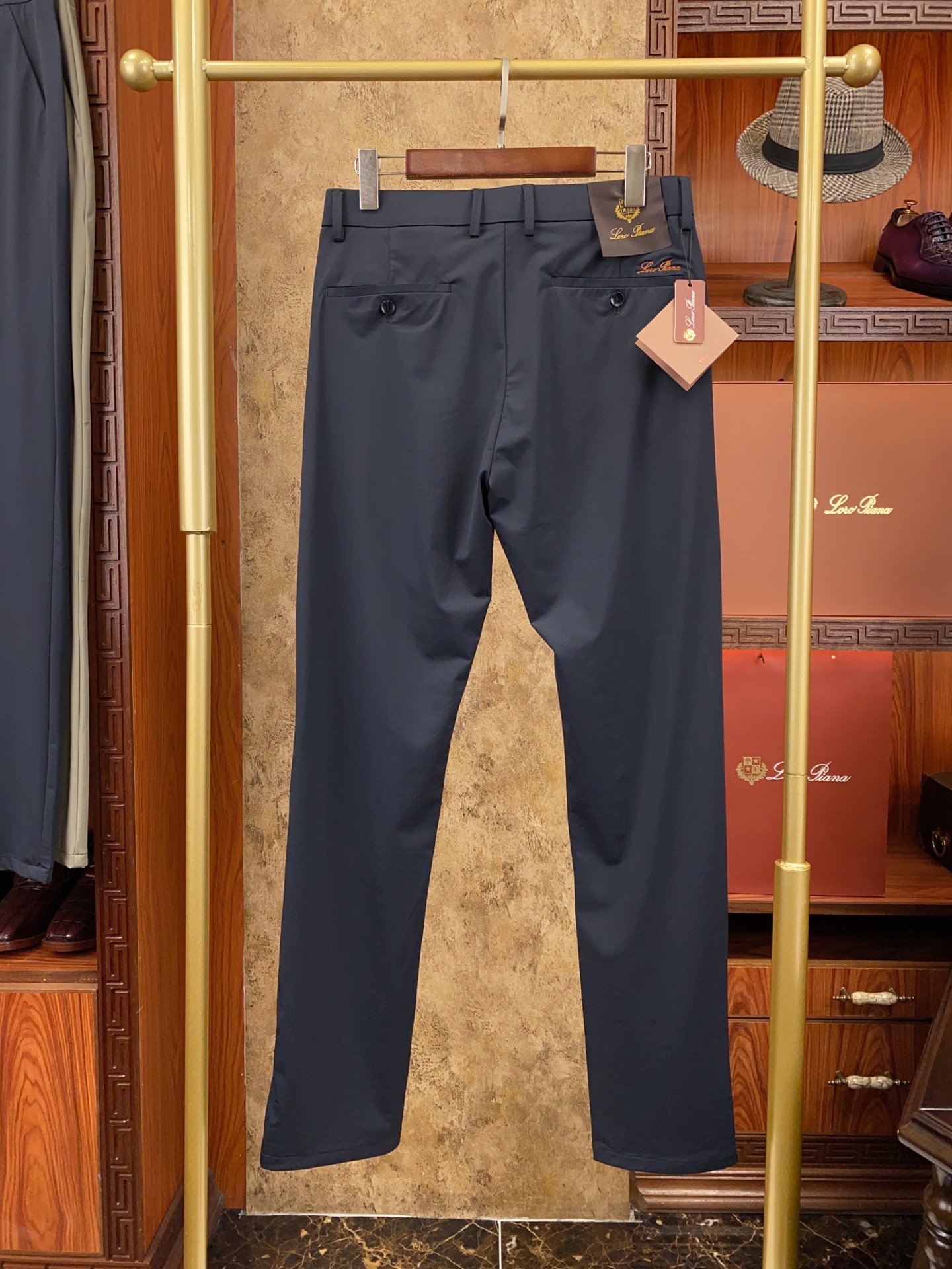 绝对好货 ！绝对好货Loro Piana 今年春夏新款 休闲西裤🔥🔥 【只做专柜对版货 市场版本千千万 