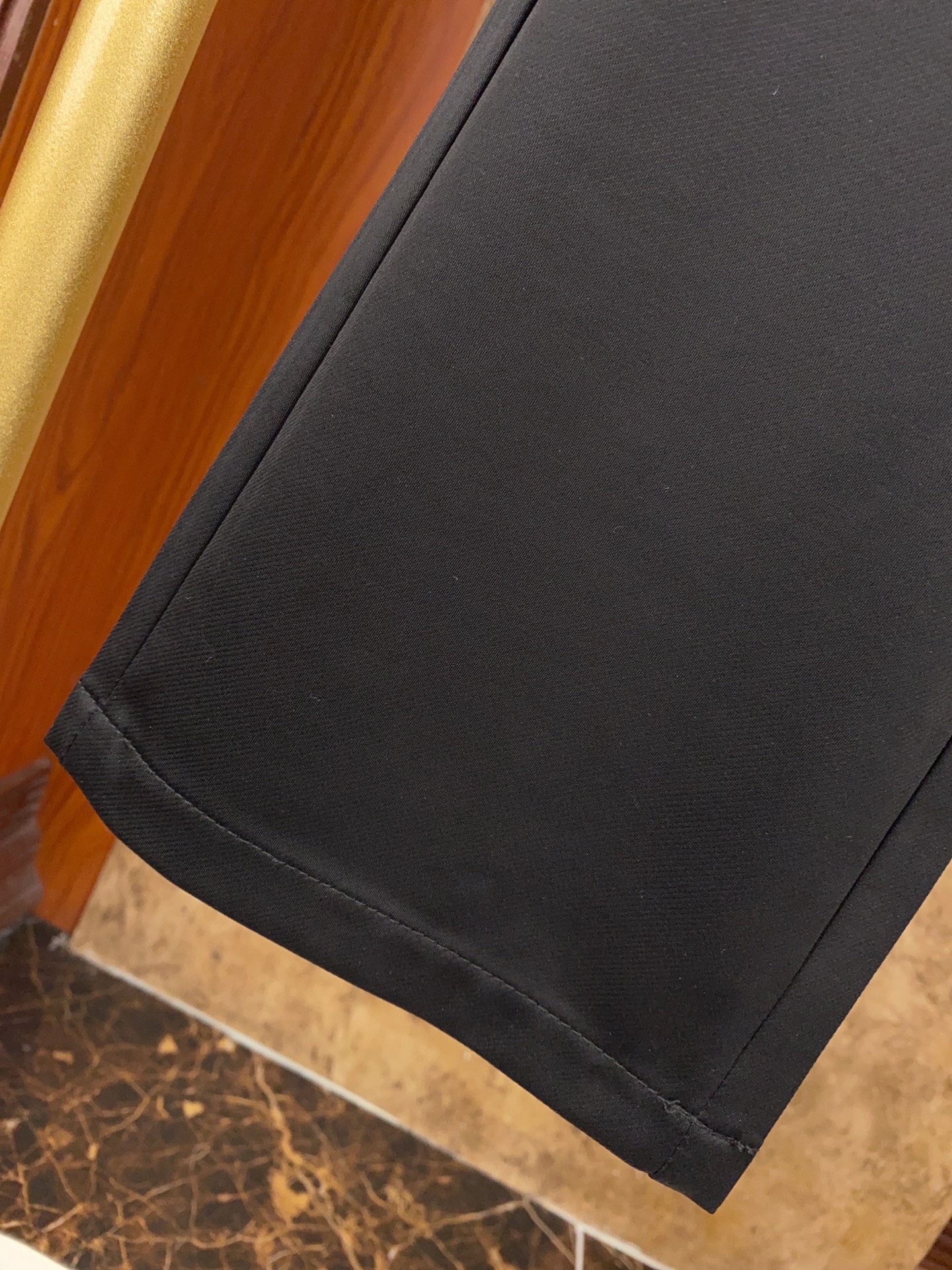 绝对好货 ！绝对好货阿玛尼 今年春夏新款薄款 休闲西裤🔥🔥 【只做专柜对版货 市场版本千千万 要高端请认