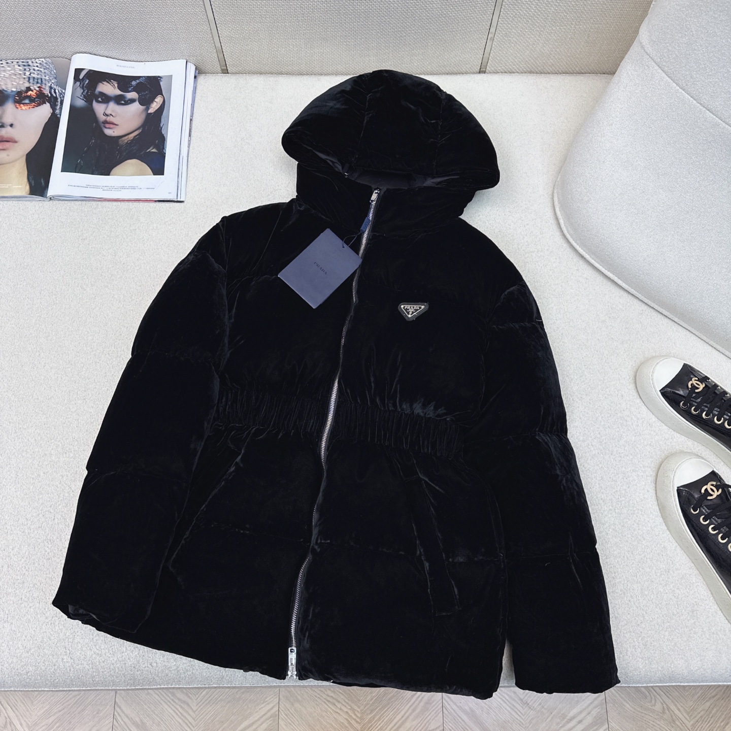 特价🉐️❗️现货齐码❗️不退不换❗️高端原单品质 PD 25ss ———秋冬新品狐狸毛领连帽丝绒羽绒服外