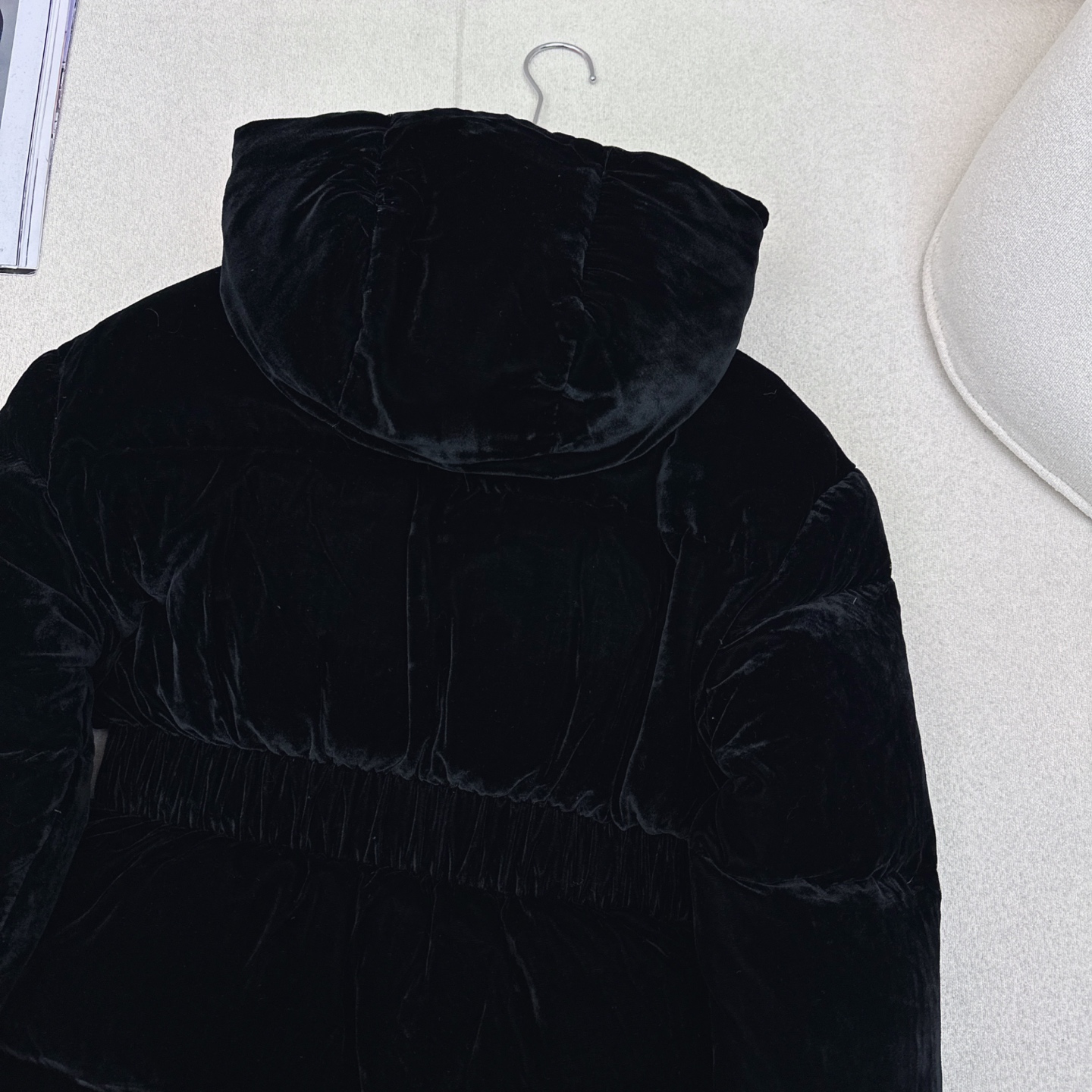 特价🉐️❗️现货齐码❗️不退不换❗️高端原单品质 PD 25ss ———秋冬新品狐狸毛领连帽丝绒羽绒服外