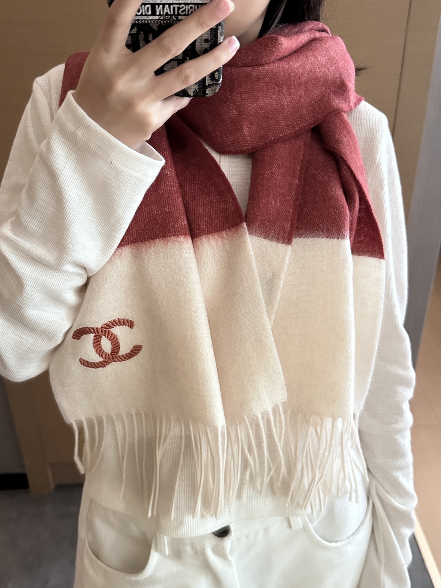 
 【▪Chanel · 香奈儿难得一见的温柔配色，超级迷恋❗️气质低调恬静又不失优雅❗️】重点推荐❗️