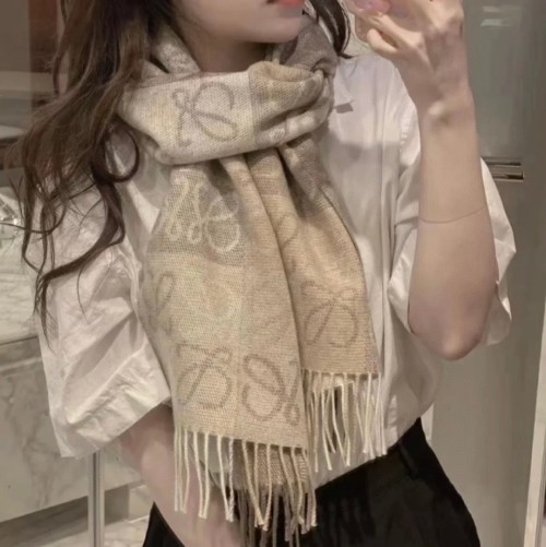 Loewe Logo Scarf, Wool Blend, 40x180cm, Beige, Fashionable and Stylish 1 Loewe Logo Scarf, Wool Blend, 40x180cm, Beige, Fashionable and Stylish