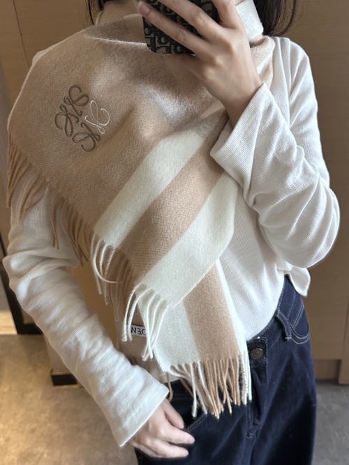 Loewe Two-Tone Wool and Cashmere Scarf , 30 x 180 cm, Beige/White 1 Loewe Two-Tone Wool and Cashmere Scarf , 30 x 180 cm, Beige/White