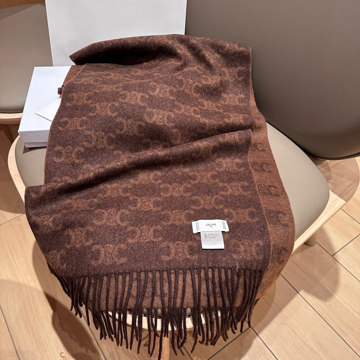 
塞琳CELlNE小红书爆款，官网新品经典！➕！手感一级棒！暖暖哒超级舒服～这个冬天你就差这么一啦～又保