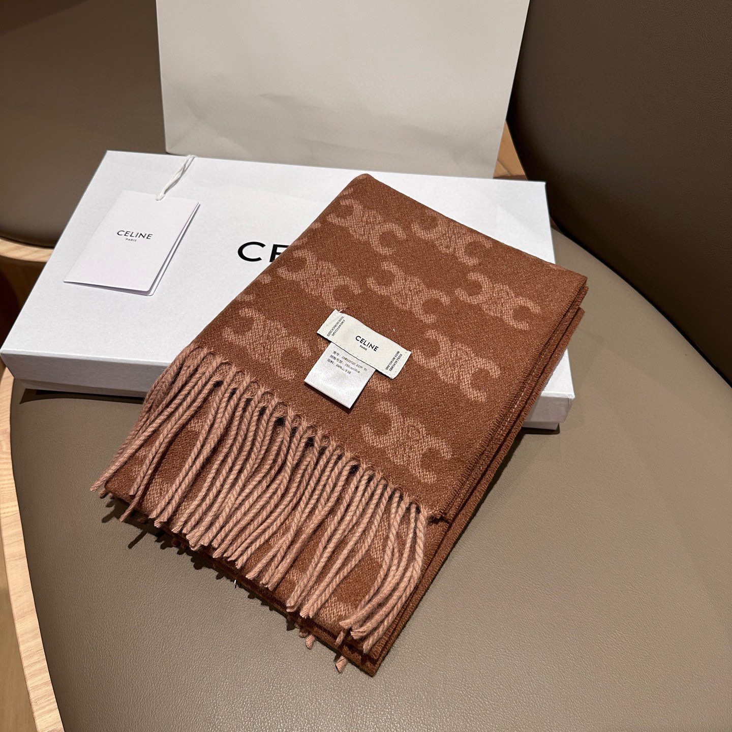 
塞琳CELlNE小红书爆款，官网新品经典！➕！手感一级棒！暖暖哒超级舒服～这个冬天你就差这么一啦～又保