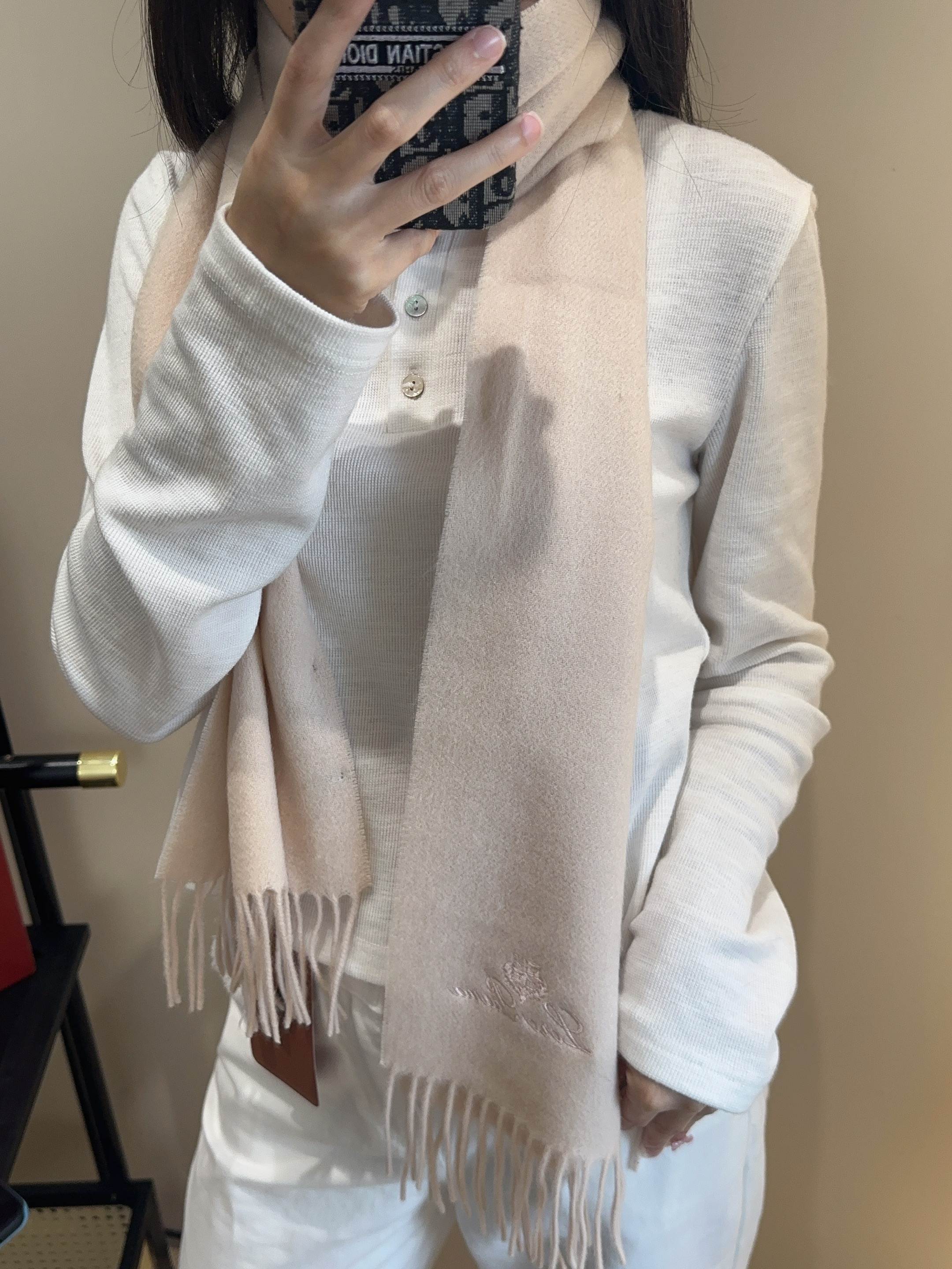 🆕Loro Piana · 【贸易公司尾单，极品山羊绒围巾披肩】送人自留都太高大上了😍重磅上新，爆款爆款