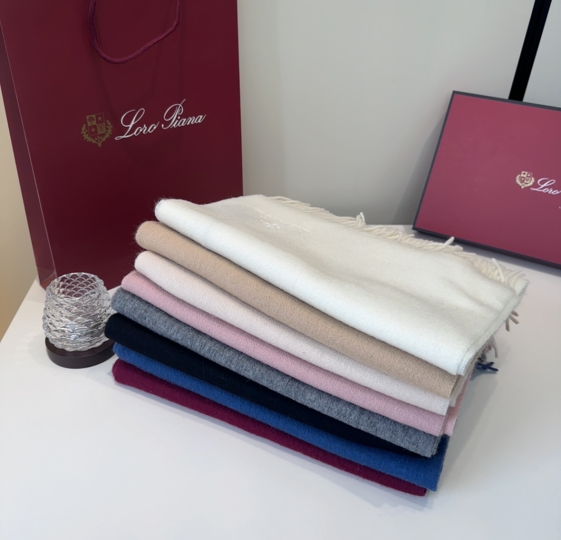 🆕Loro Piana · 【贸易公司尾单，极品山羊绒围巾披肩】送人自留都太高大上了😍重磅上新，爆款爆款