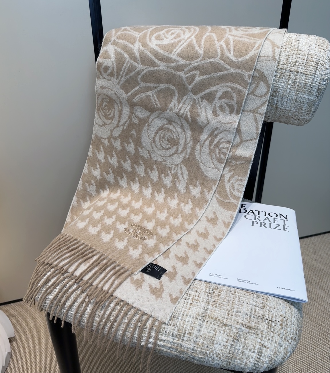 【▪香奈儿· 难得一见的温柔配色，超级迷恋❗️气质低调恬静又不失优雅❗️】重点推荐❗️高级舒适时髦气质，