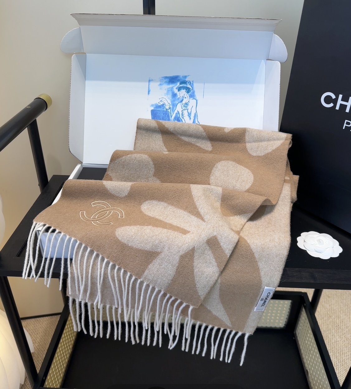 【▪Chanel · 香奈儿难得一见的温柔配色，超级迷恋❗️气质低调恬静又不失优雅❗️】重点推荐❗️高级