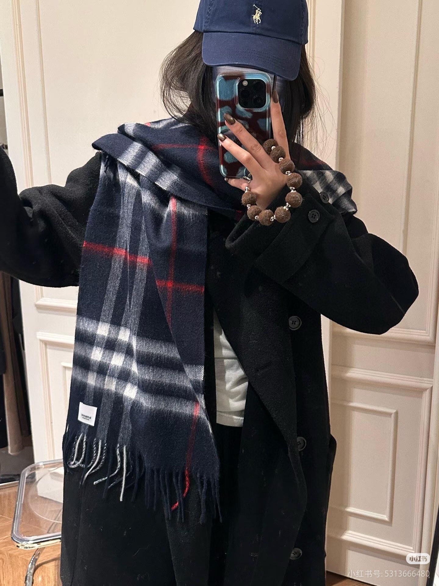 Burberry双面羊绒围巾！走量款，性超高！非常有格调的设计！180*30cm，羊绒混羊毛！是高雅艺术