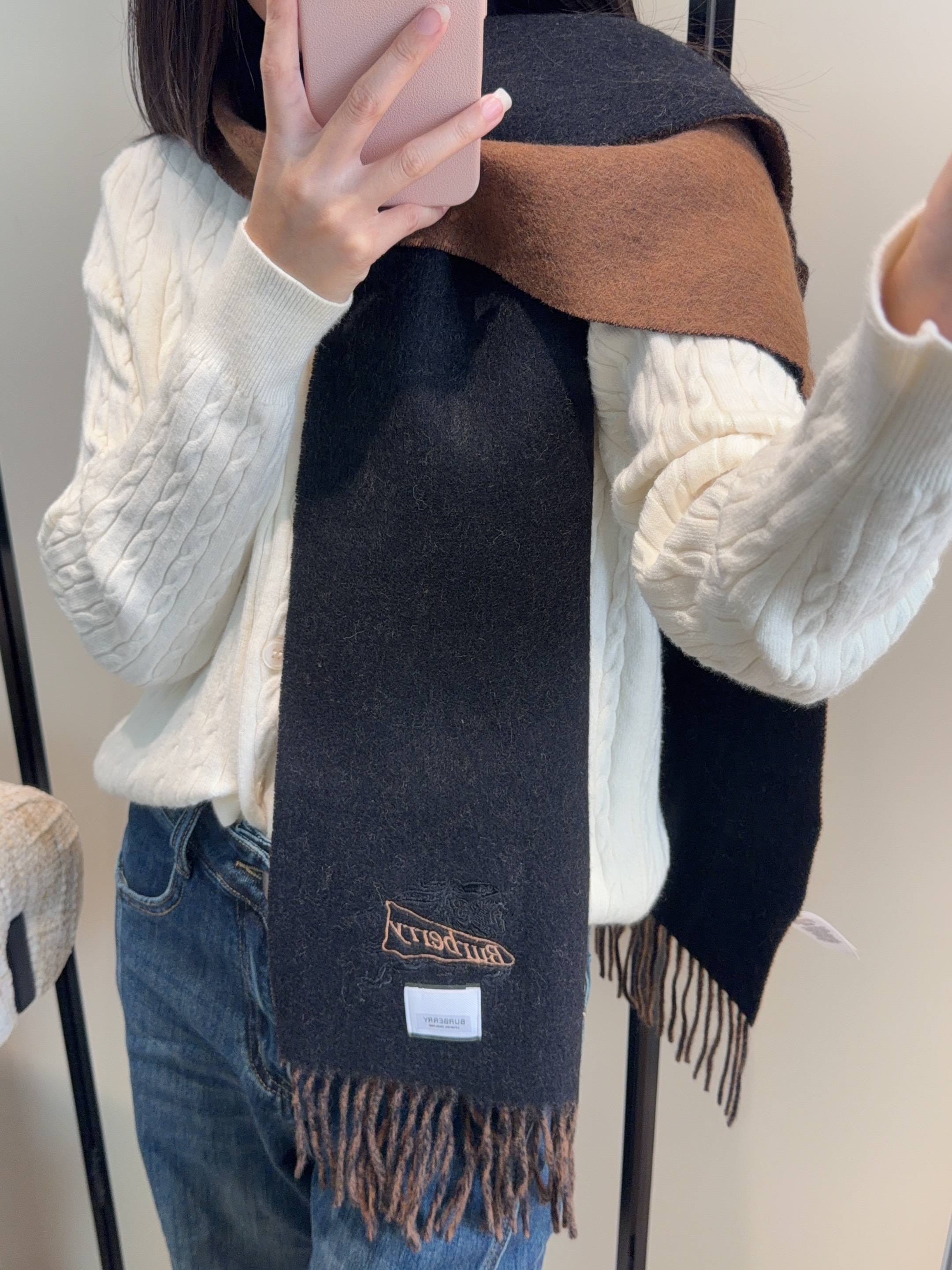 Burberry · 巴宝莉围巾❗️好看的要疯掉了，太有型太有魅力了❗️❗️非常斯文时尚的秋冬单品！真的