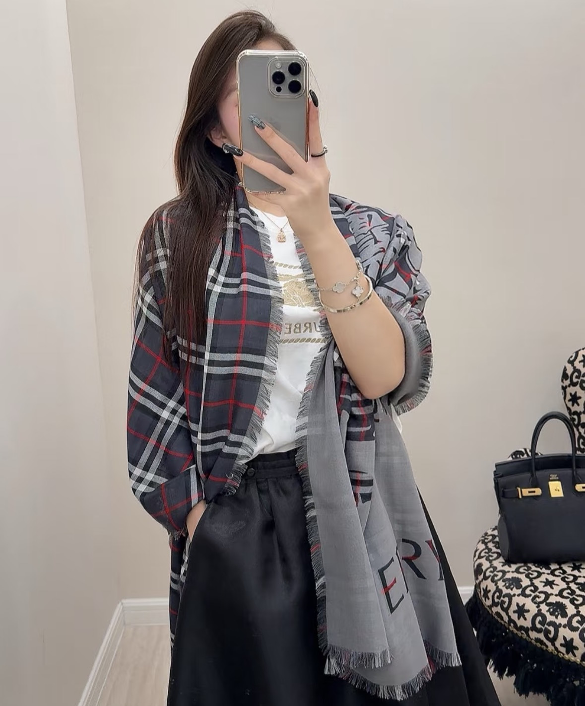 BBR最值得入手的薄款空调披肩金穗战马 .佩戴感觉真的很好，扎实的双面提花织造工艺高级感满满，