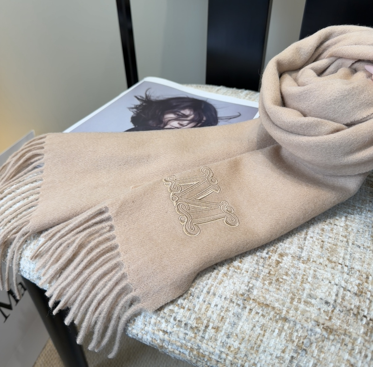 ✨MaxMara经典围巾❗来个硬货.麻溜的安排上.纯正出口❗原订单已经交货一批，其中一批刚过海关，直蹦英