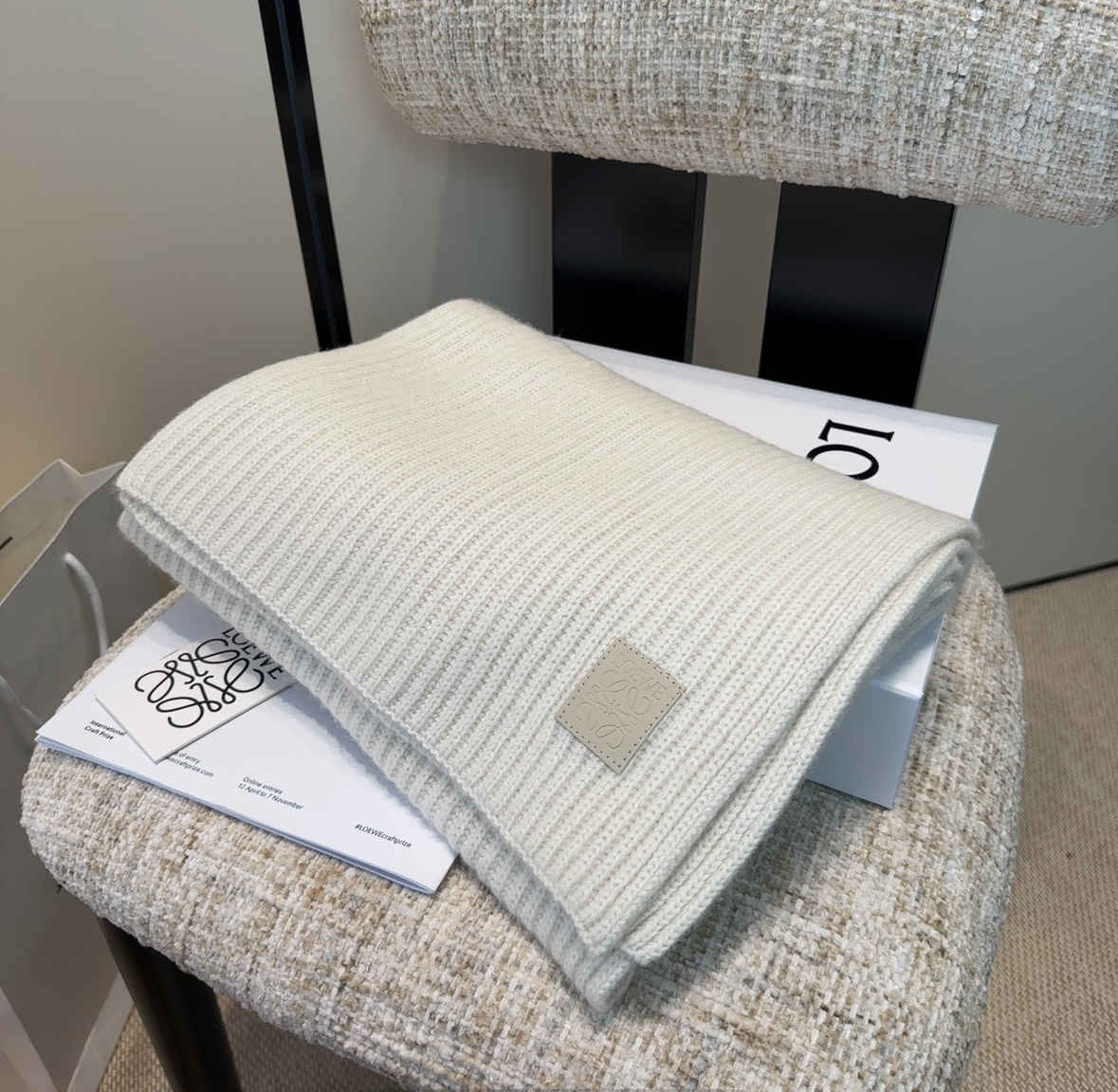 罗意威难得一见的针织单品，温柔配色，超级迷恋❗️气质低调恬静又不失优雅❗️】重点推荐❗️一秒心动啊！！！