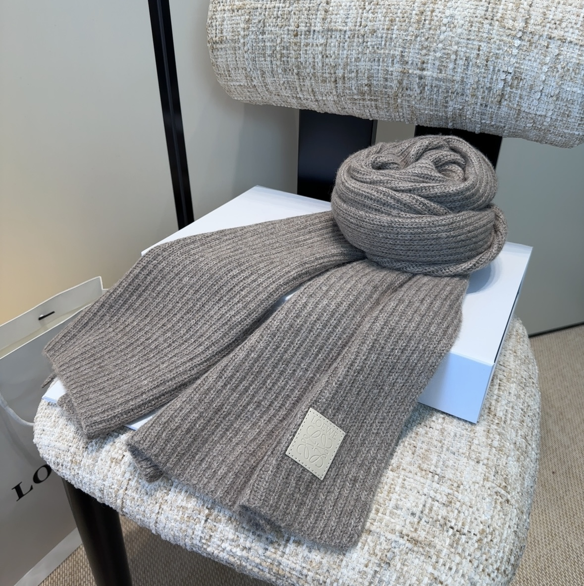 罗意威难得一见的针织单品，温柔配色，超级迷恋❗️气质低调恬静又不失优雅❗️】重点推荐❗️一秒心动啊！！！