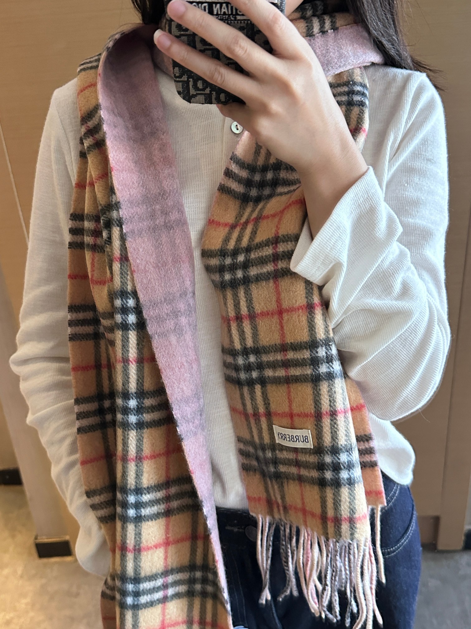 Burberry英伦风典藏款双面围巾❗️【HK外贸尾单 · 这才叫真正的家属福利】‼️这款羊绒围巾的面料