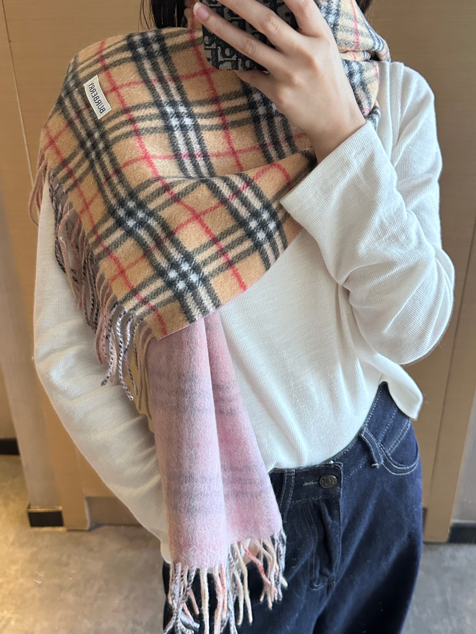 Burberry英伦风典藏款双面围巾❗️【HK外贸尾单 · 这才叫真正的家属福利】‼️这款羊绒围巾的面料