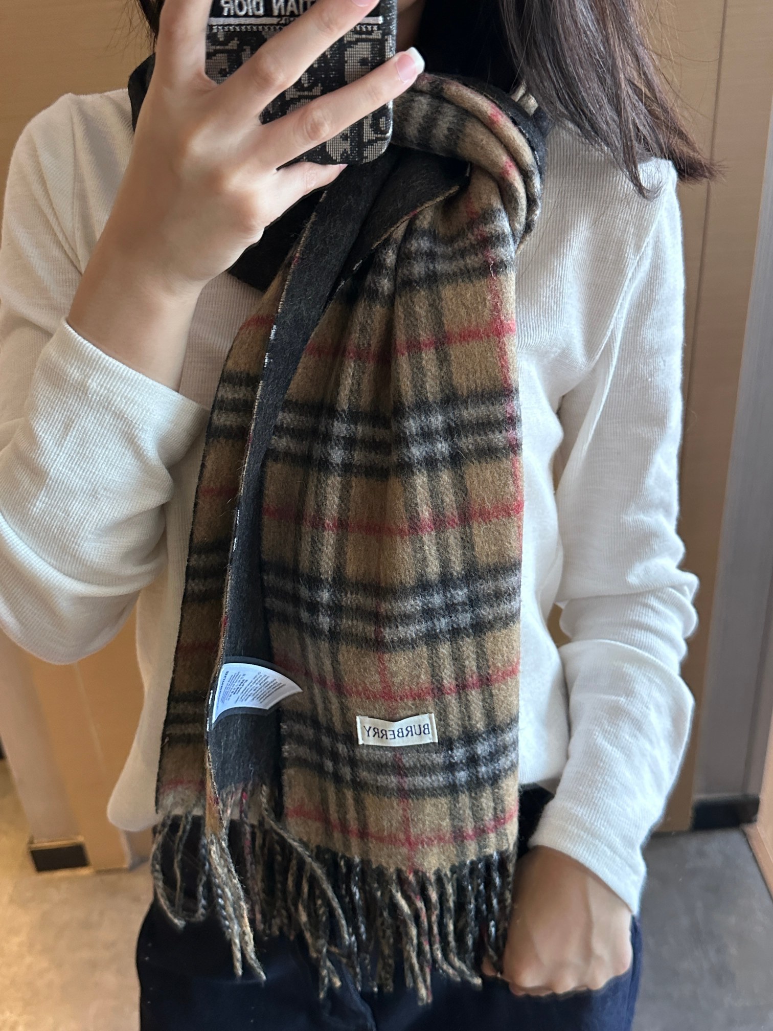 Burberry英伦风典藏款双面围巾❗️【HK外贸尾单 · 这才叫真正的家属福利】‼️这款羊绒围巾的面料