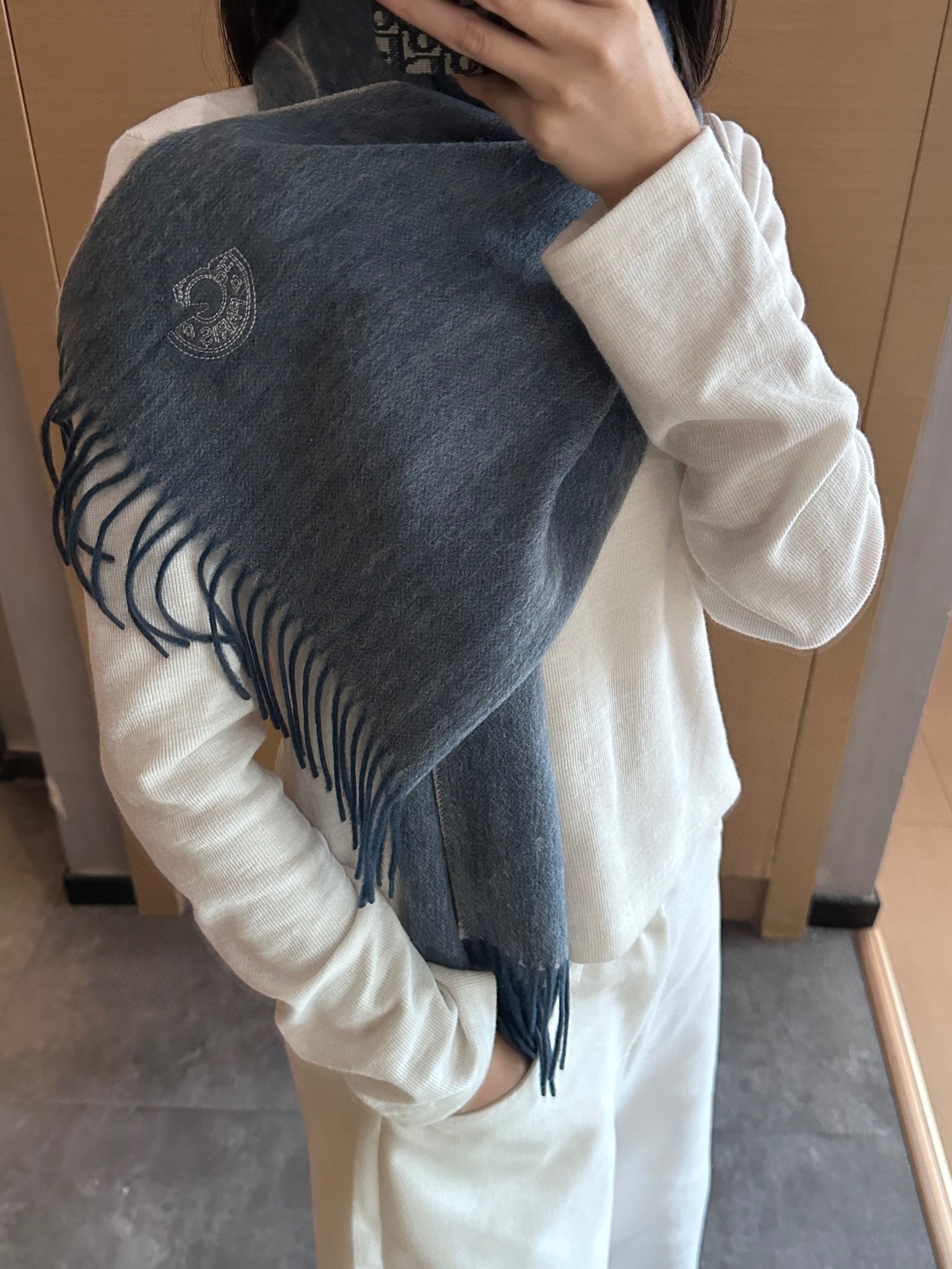 2025年Hermes · 爱马仕，难得一见的温柔配色，低调又不失优雅❗️】重点推荐❗️双边配色，一条围