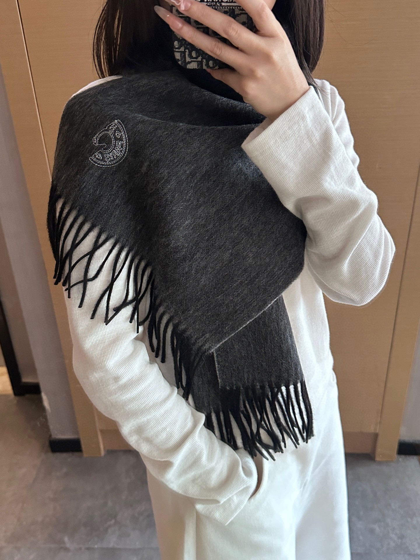 2025年Hermes · 爱马仕，难得一见的温柔配色，低调又不失优雅❗️】重点推荐❗️双边配色，一条围